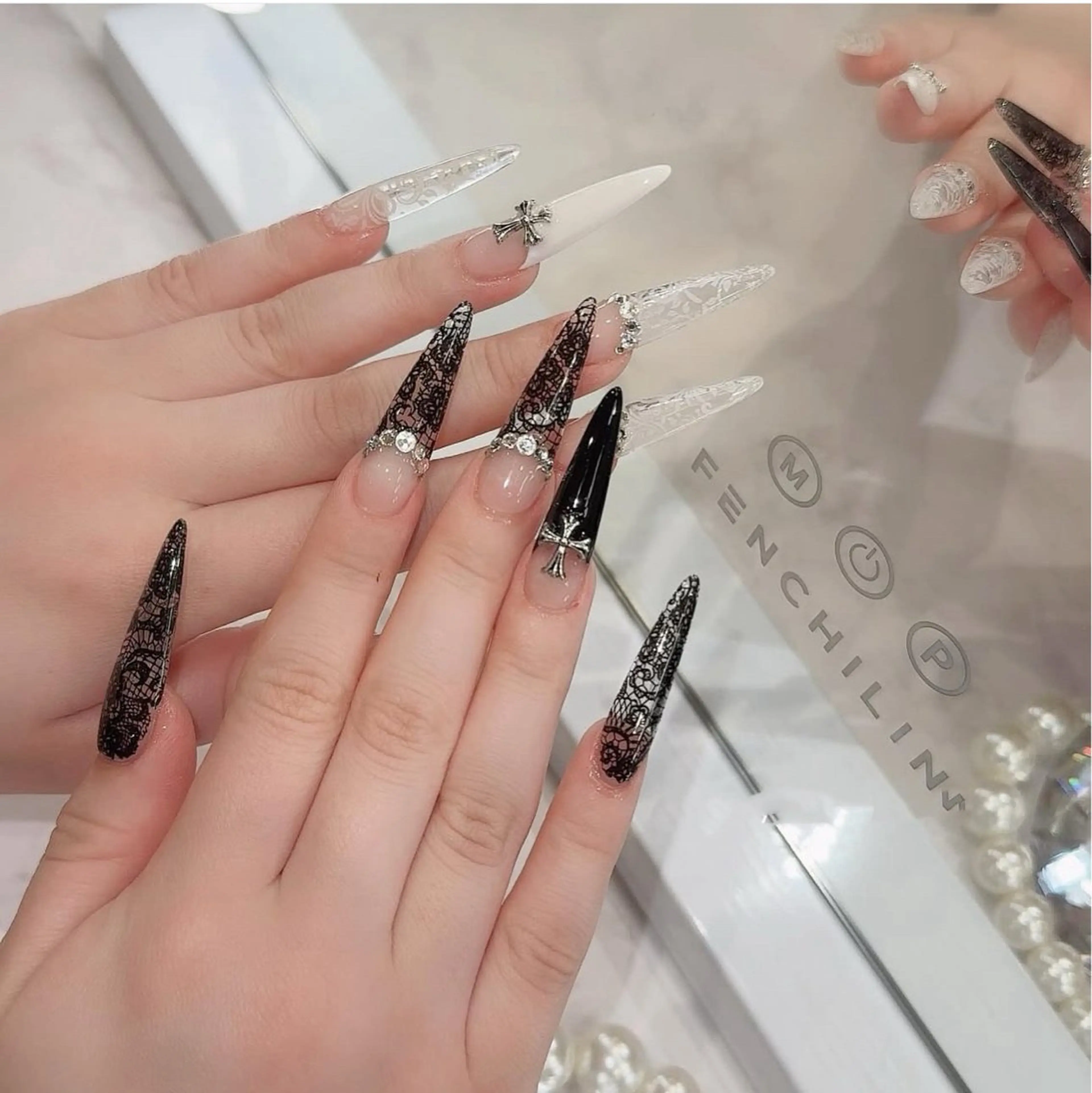ネイル ハンドネイル ドリスネイルサロン所属・Doris Nail Salonのネイルデザイン