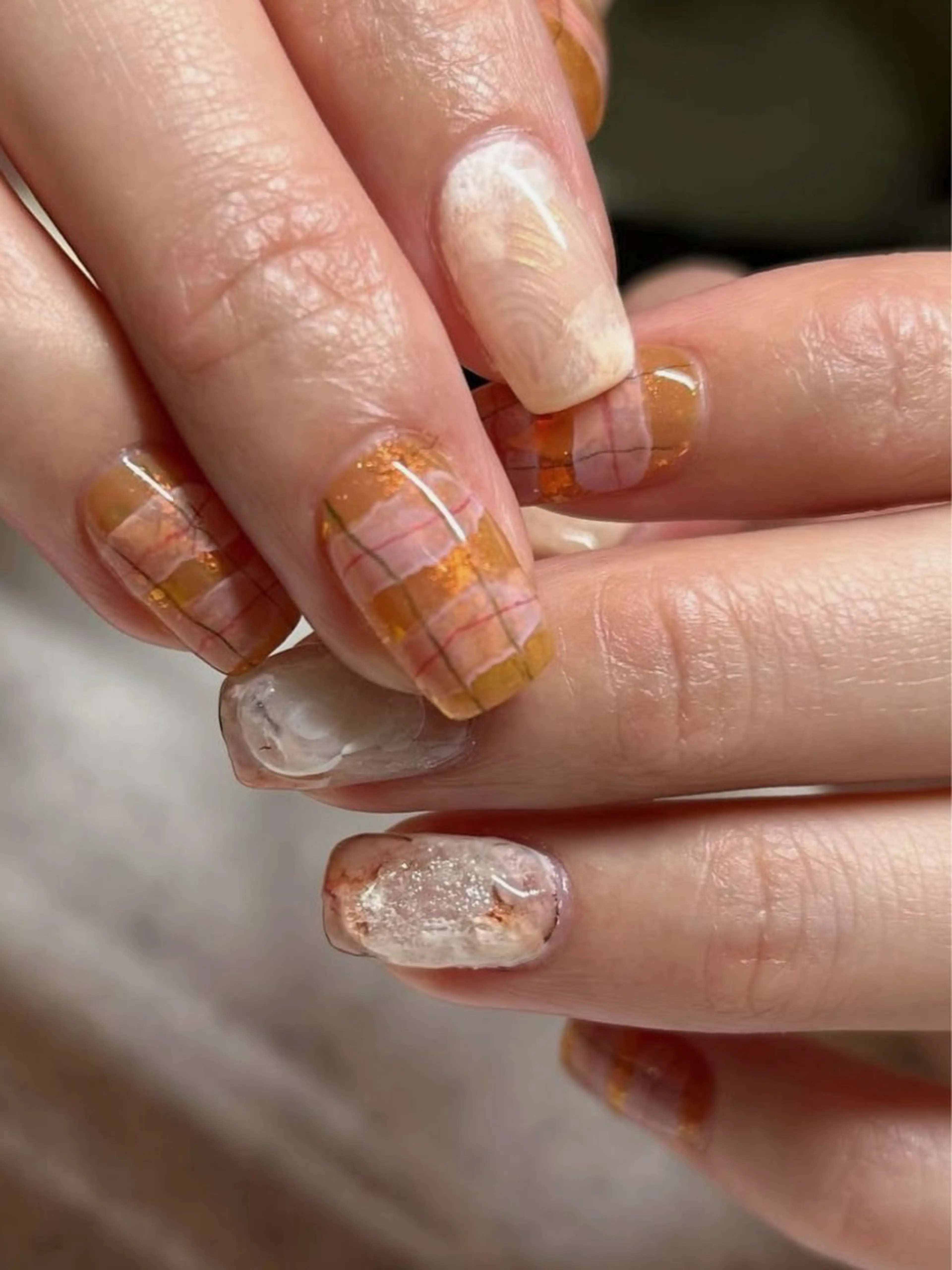 ネイル アートネイル ニュアンスネイル talo .のネイルデザイン