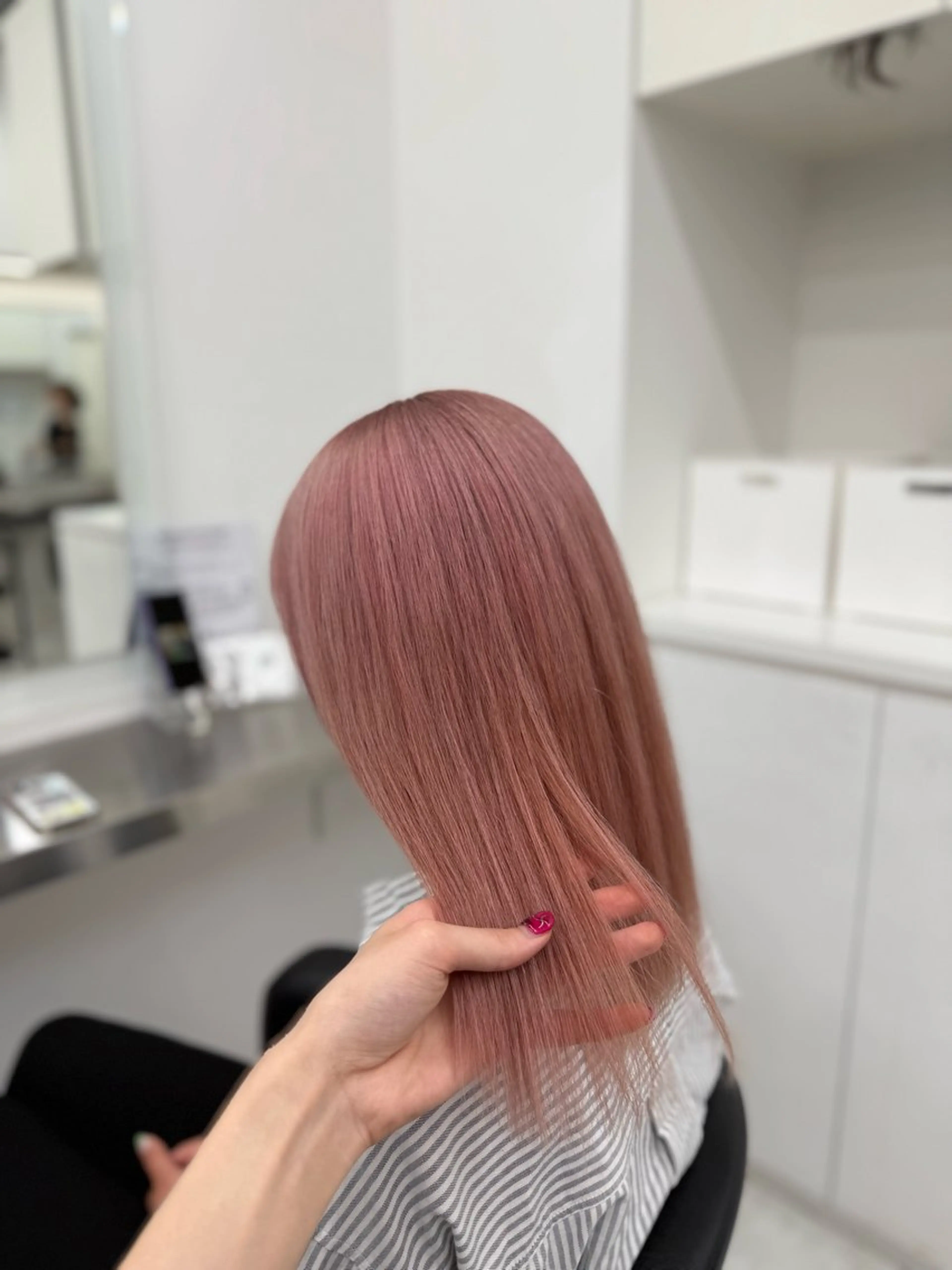 カラー ハイトーンカラー ピンクカラー カット ヘアカラー 透ける透明感カラー 🤍anju🎀のヘアスタイル