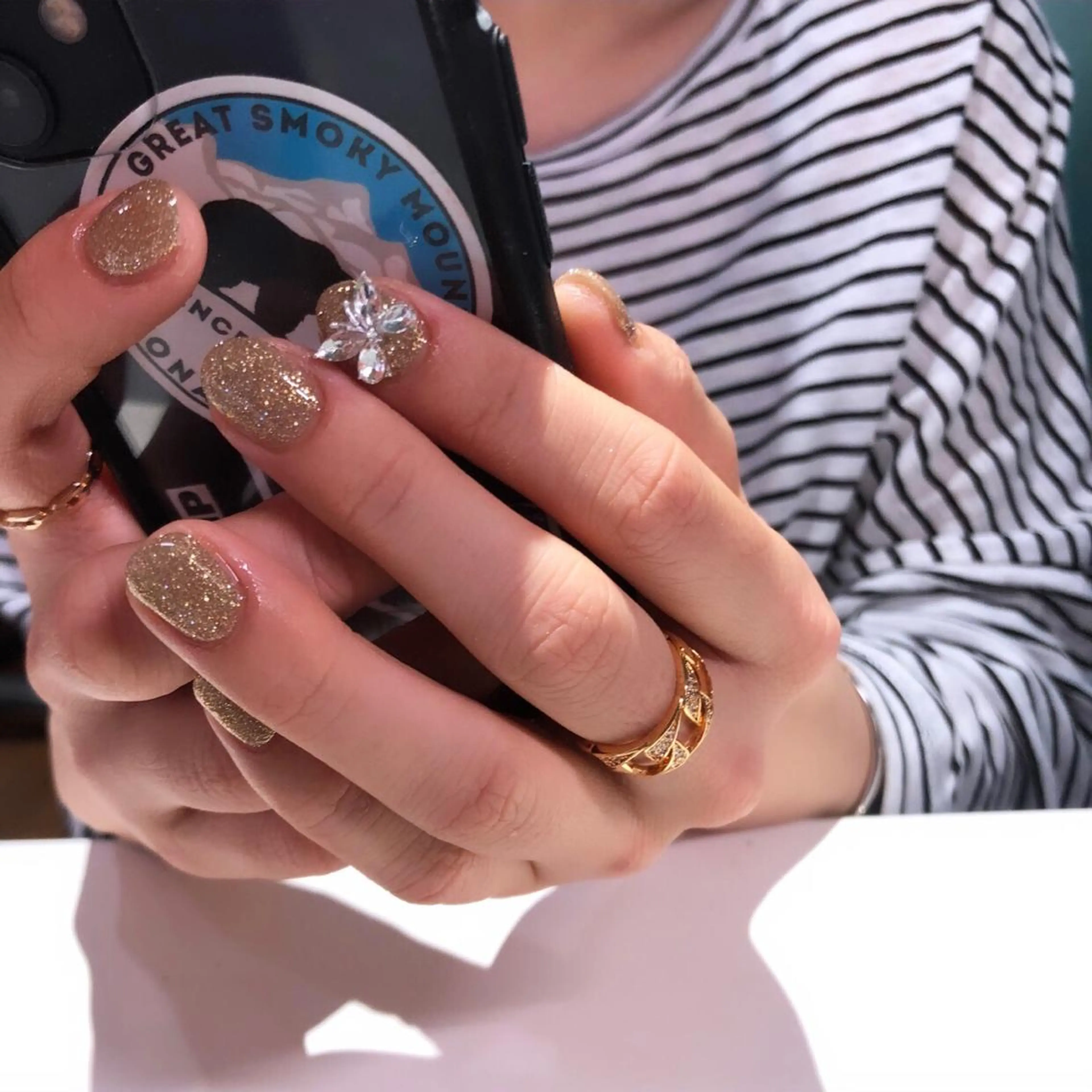 ネイル ハンドネイル フットネイル ハンドケア Nes.Nail所属・Miyagi Asamiのネイルデザイン