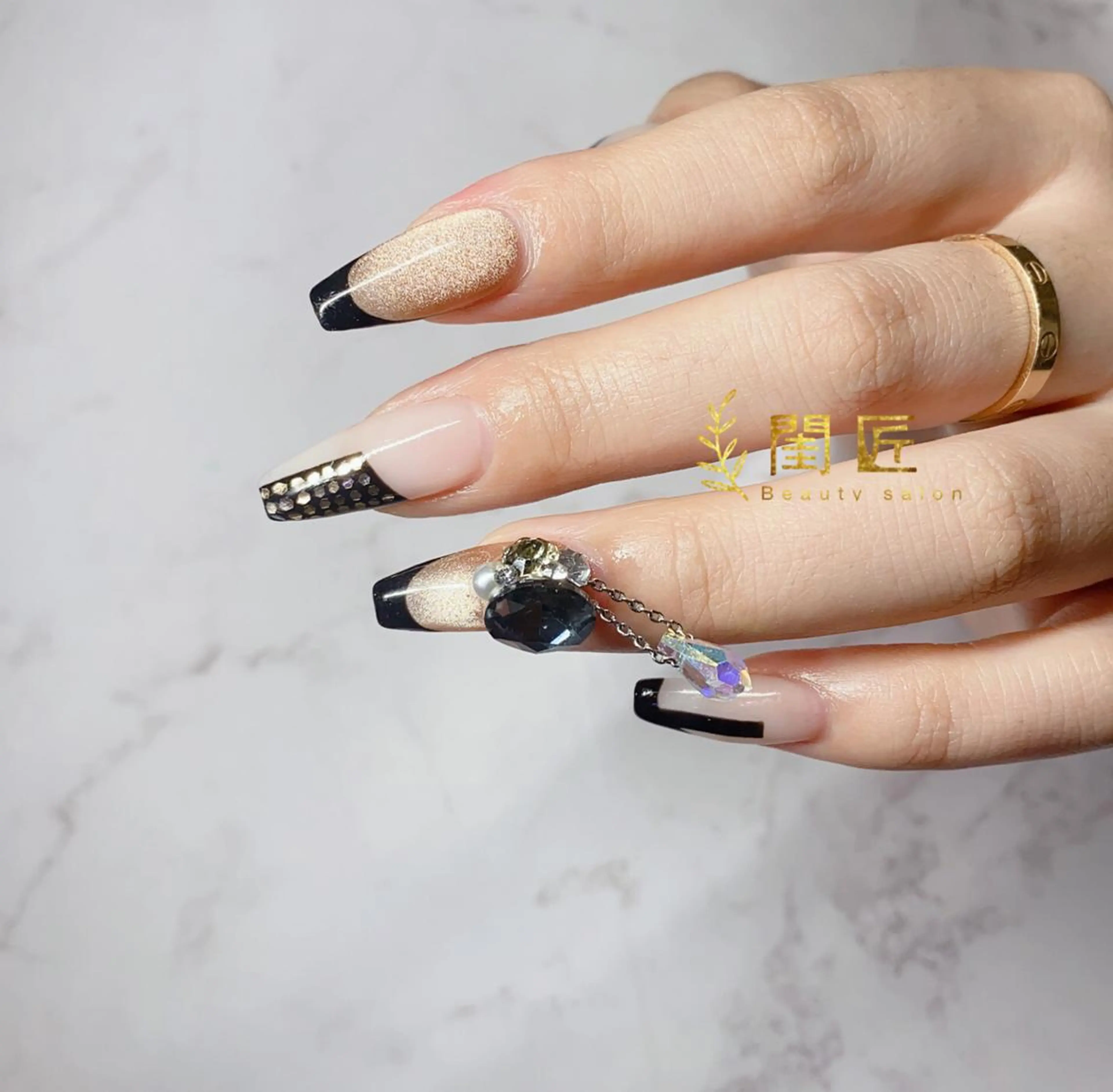 💅ハンドネイル【新規オフ無料】自爪アート➕パーツつけ放題コース💰13980の写真