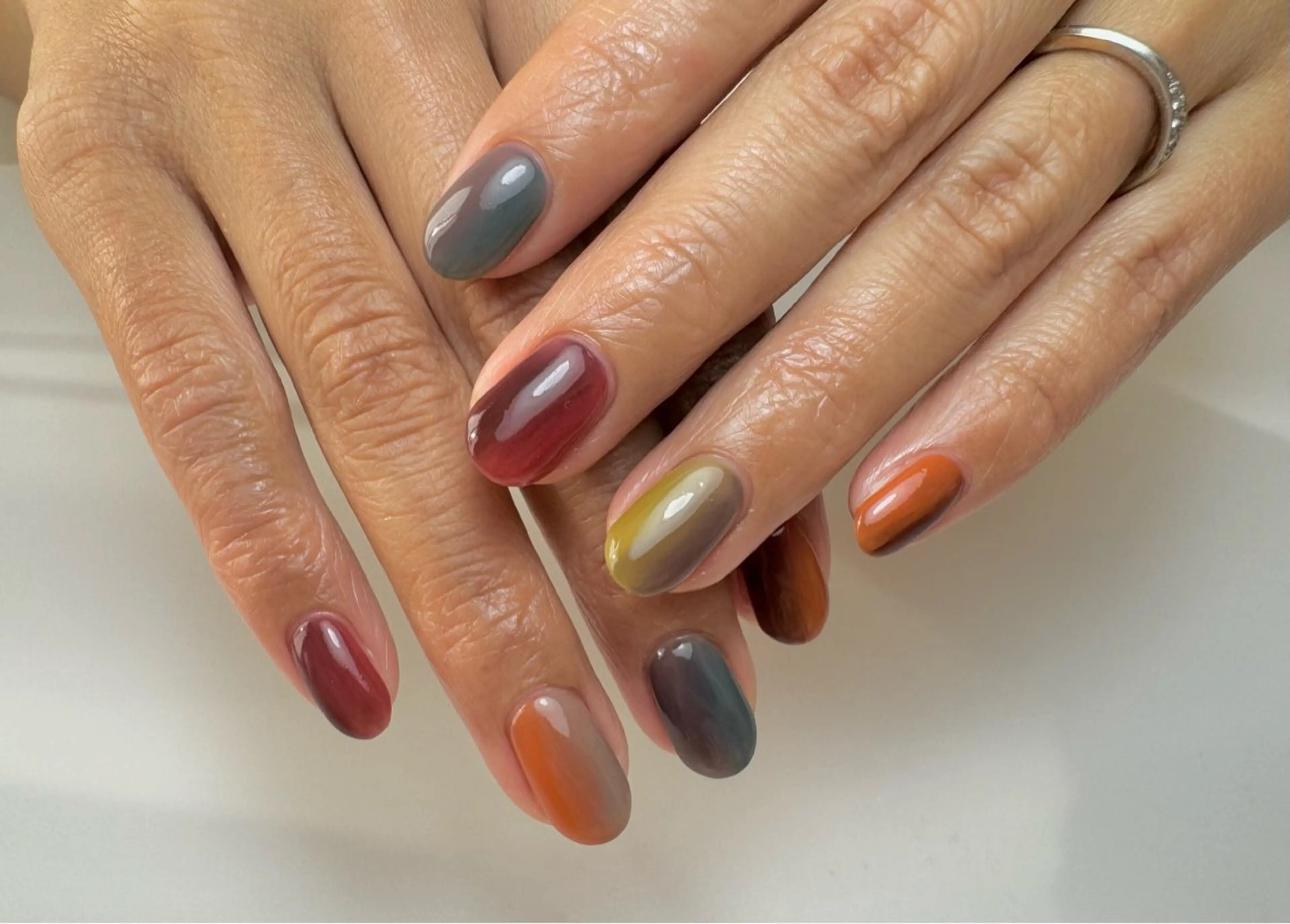 ネイル グラデーション 白日-hakubi nail-のネイルデザイン