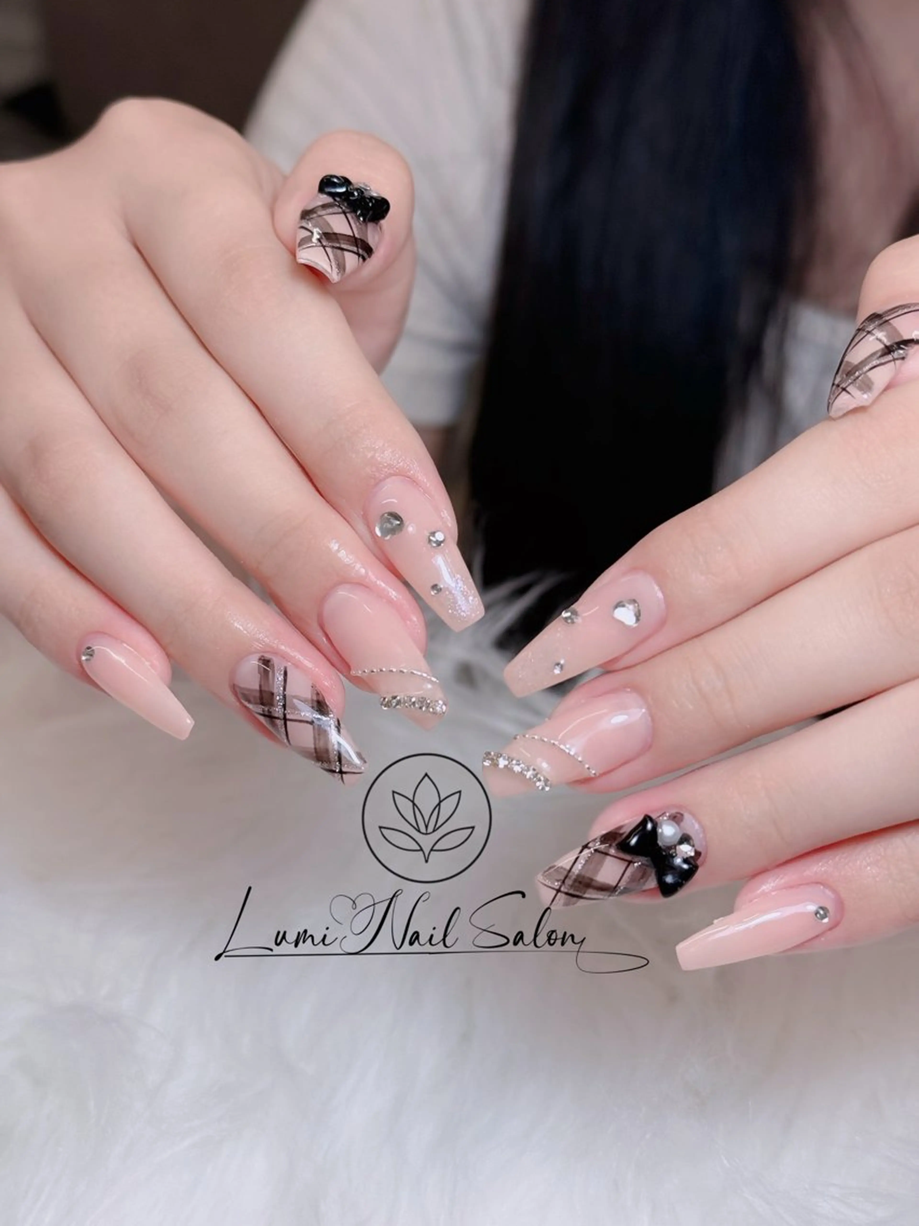 ネイル オーロラネイル チークネイル フットネイル フレンチネイル 韓国ネイル ハンドネイル Lumi Nailのネイルデザイン