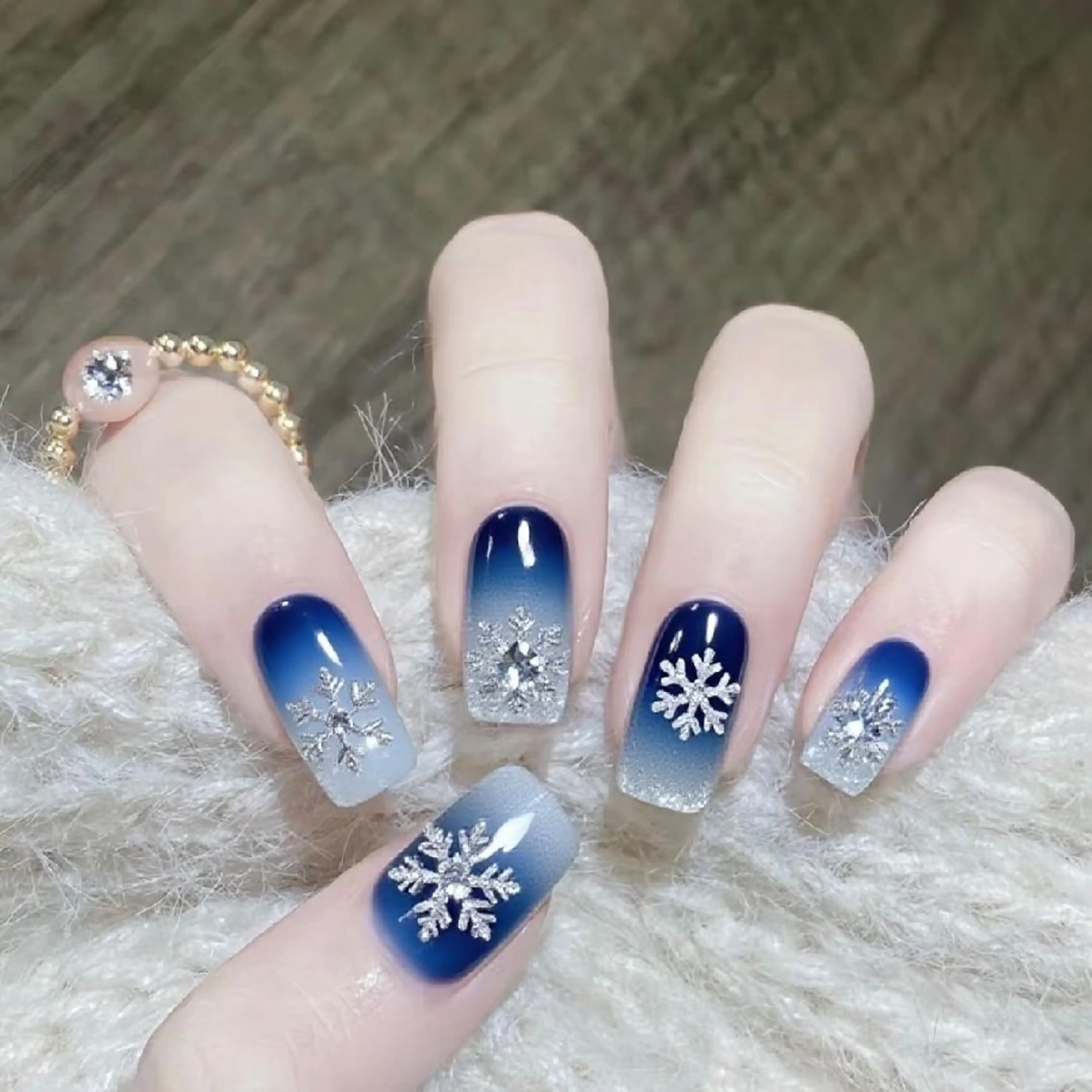 ネイル 鈴木 彩星のネイルデザイン