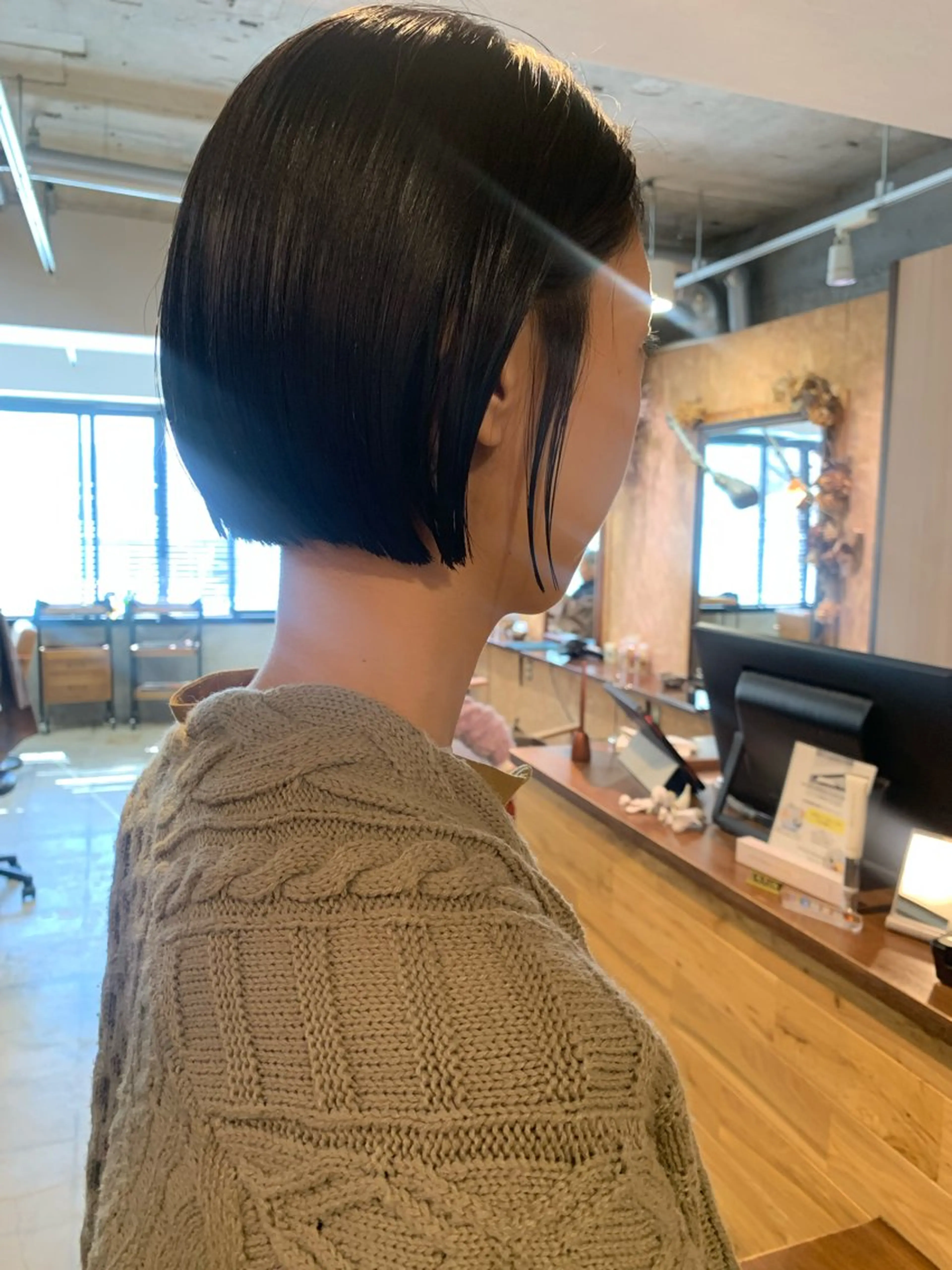 ショート カラー カット ヘッドスパ 落合 妙佳のヘアスタイル