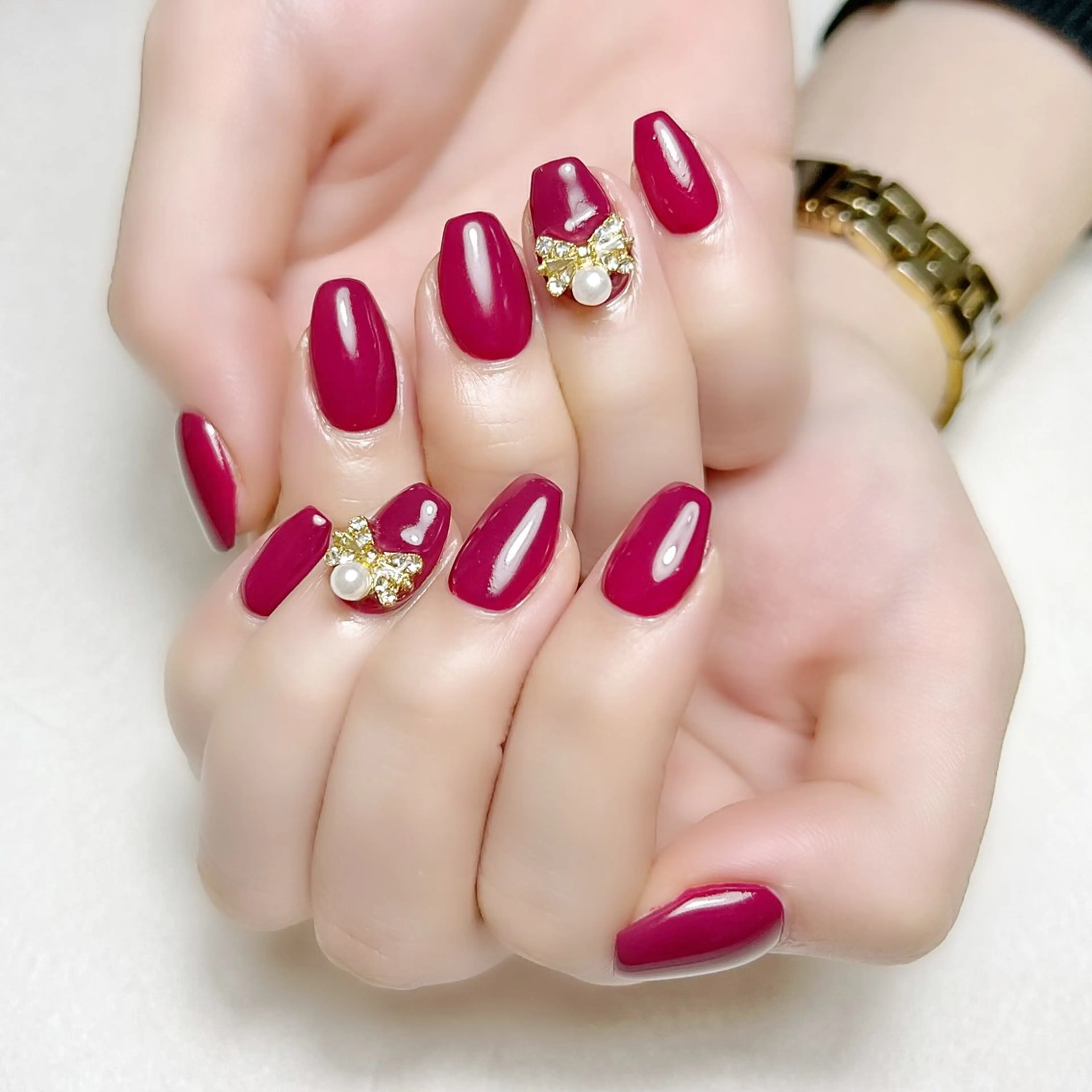 ネイル アートネイル オフィスネイル ワンカラーネイル 赤色 冬ネイル rouse nail RISATOのネイルデザイン