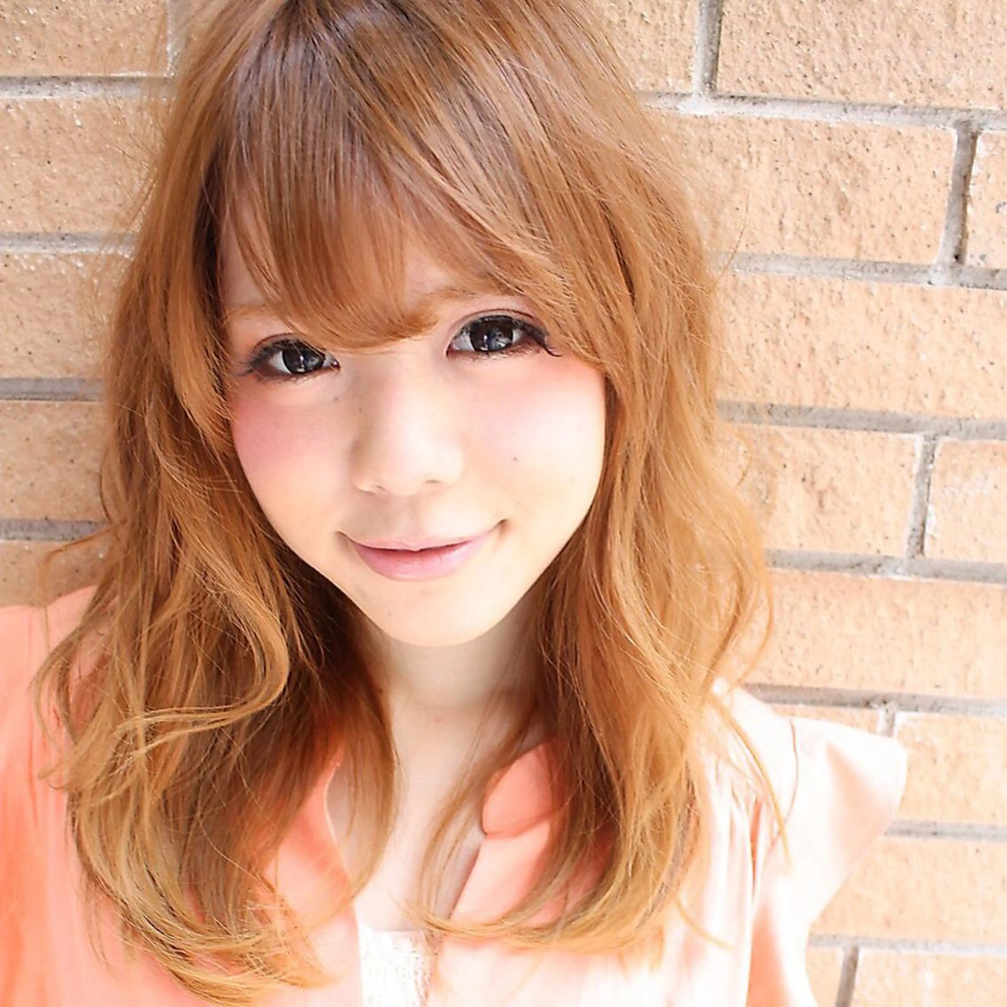 ミディアム セミロング カラー パーマ 美容室tuuli 大名店所属・tuuli トゥーリのヘアスタイル