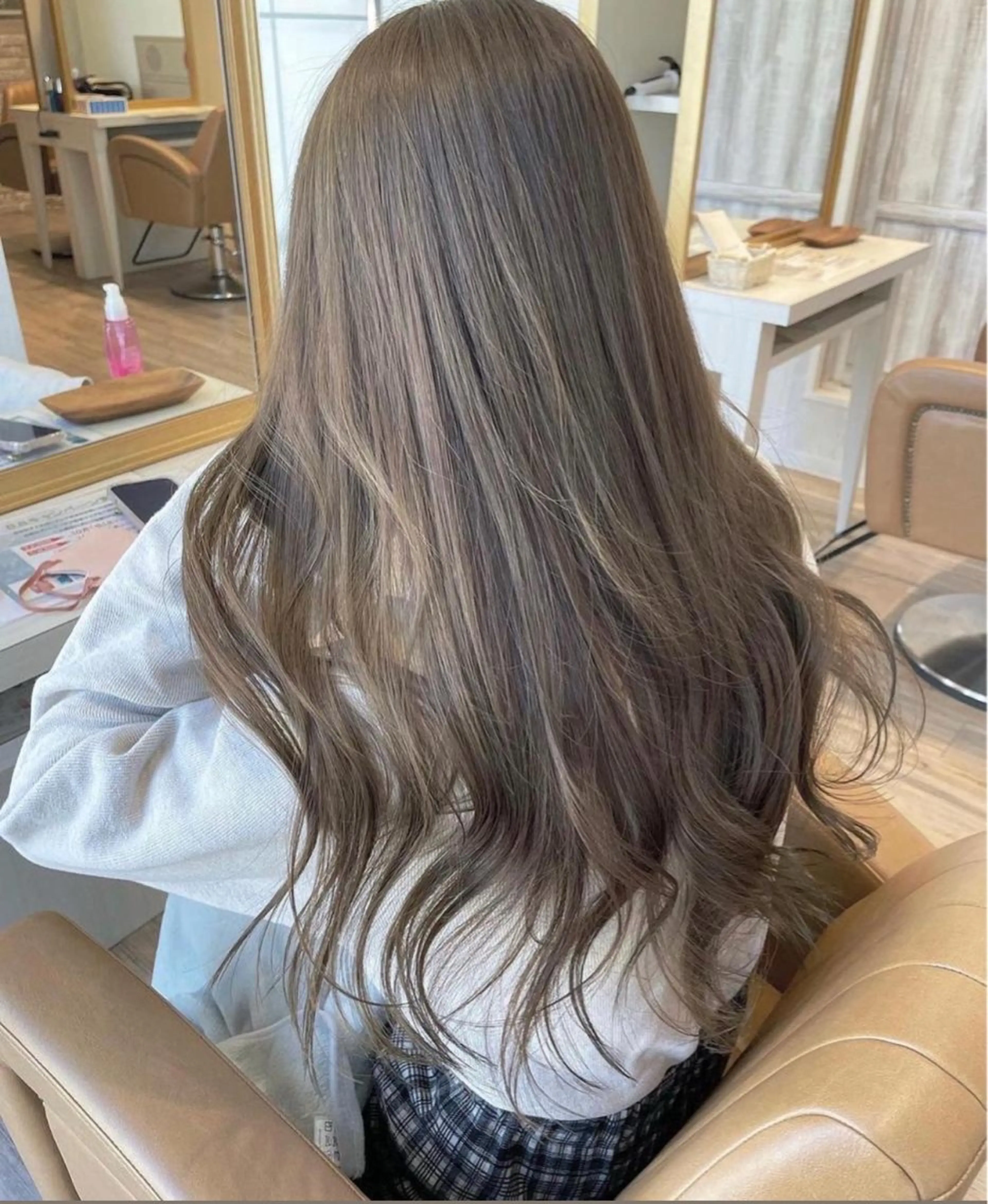 ロング カラー アッシュ ベージュカラー 透明感カラー グレージュ オリーブカラー カット ヘアカラー トリートメント 河合秀明/ショート /ボブ/レイヤーのヘアスタイル