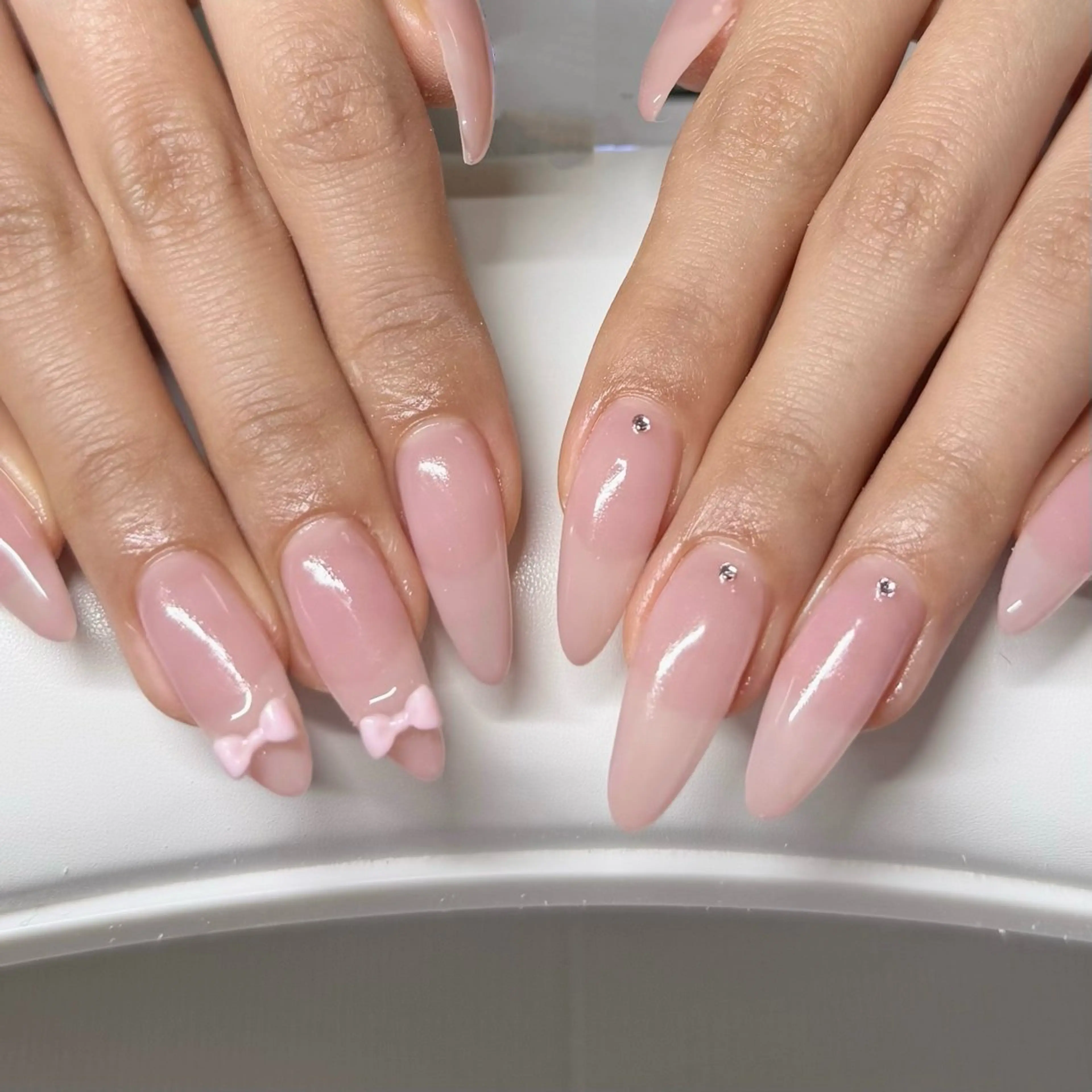 ネイル 持ち込み リボン ハンドネイル hina ★のネイルデザイン