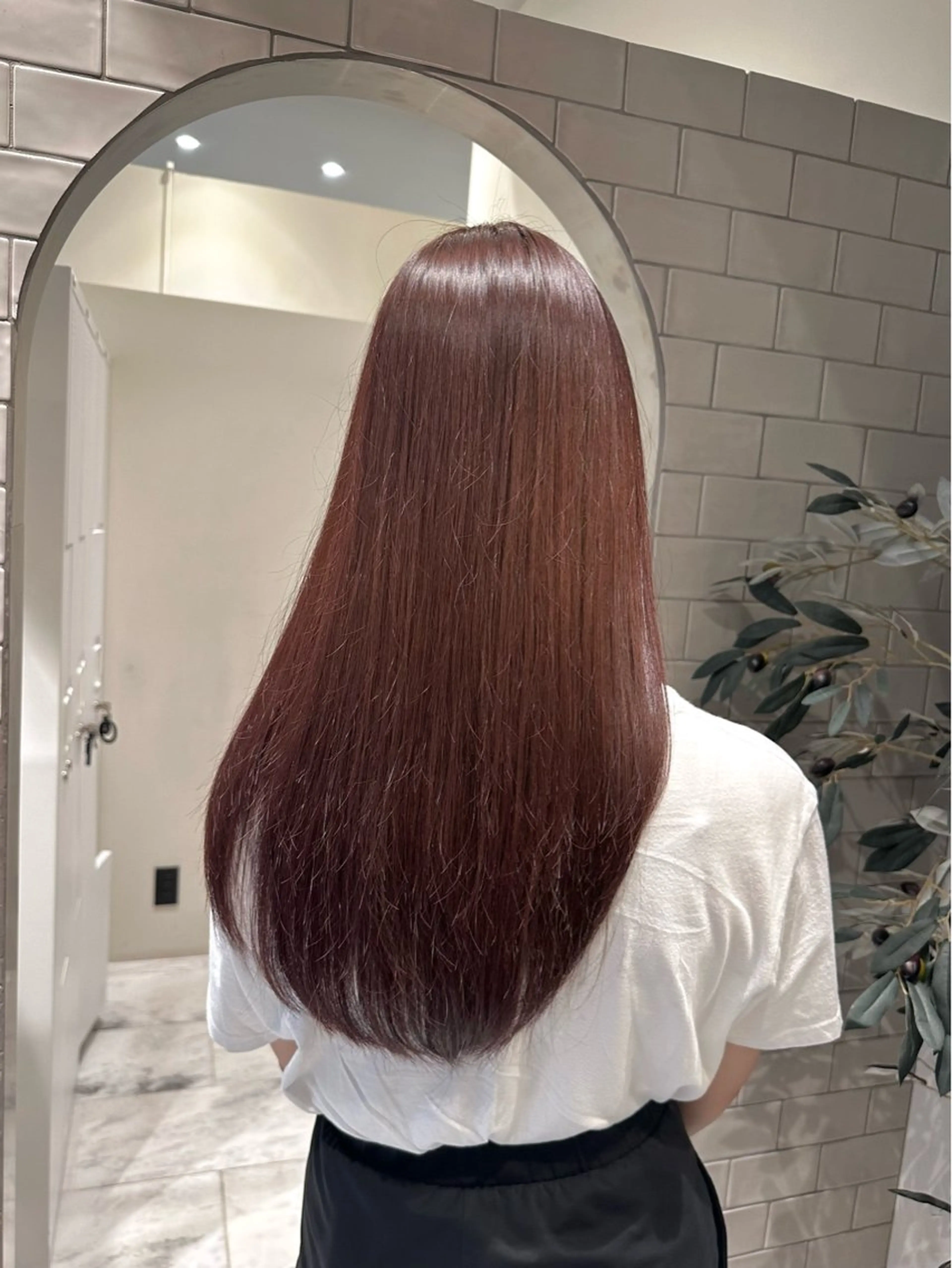ロング カラー ベージュカラー ブリーチ ブリーチなしカラー ピンクカラー ピンクベージュ カット ヘアカラー トリートメント LUMO所属・矢野 晃平のヘアスタイル