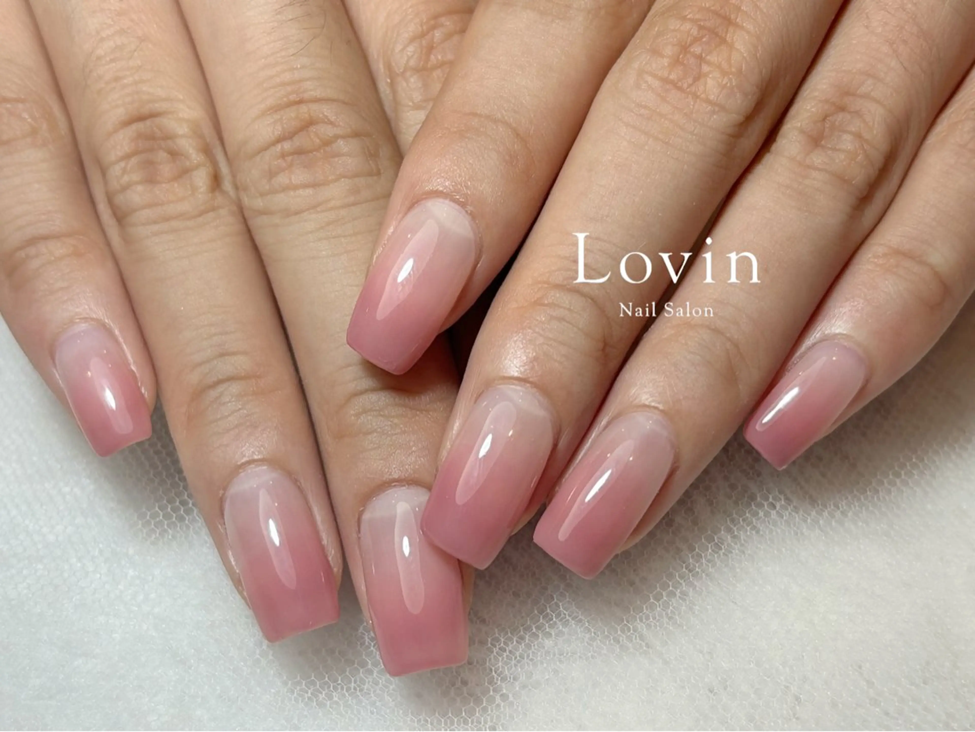 ネイル パラジェル認定サロン　ネイルケア&スパ　Lovin【ラヴィン】所属・田中 凜歌のネイルデザイン