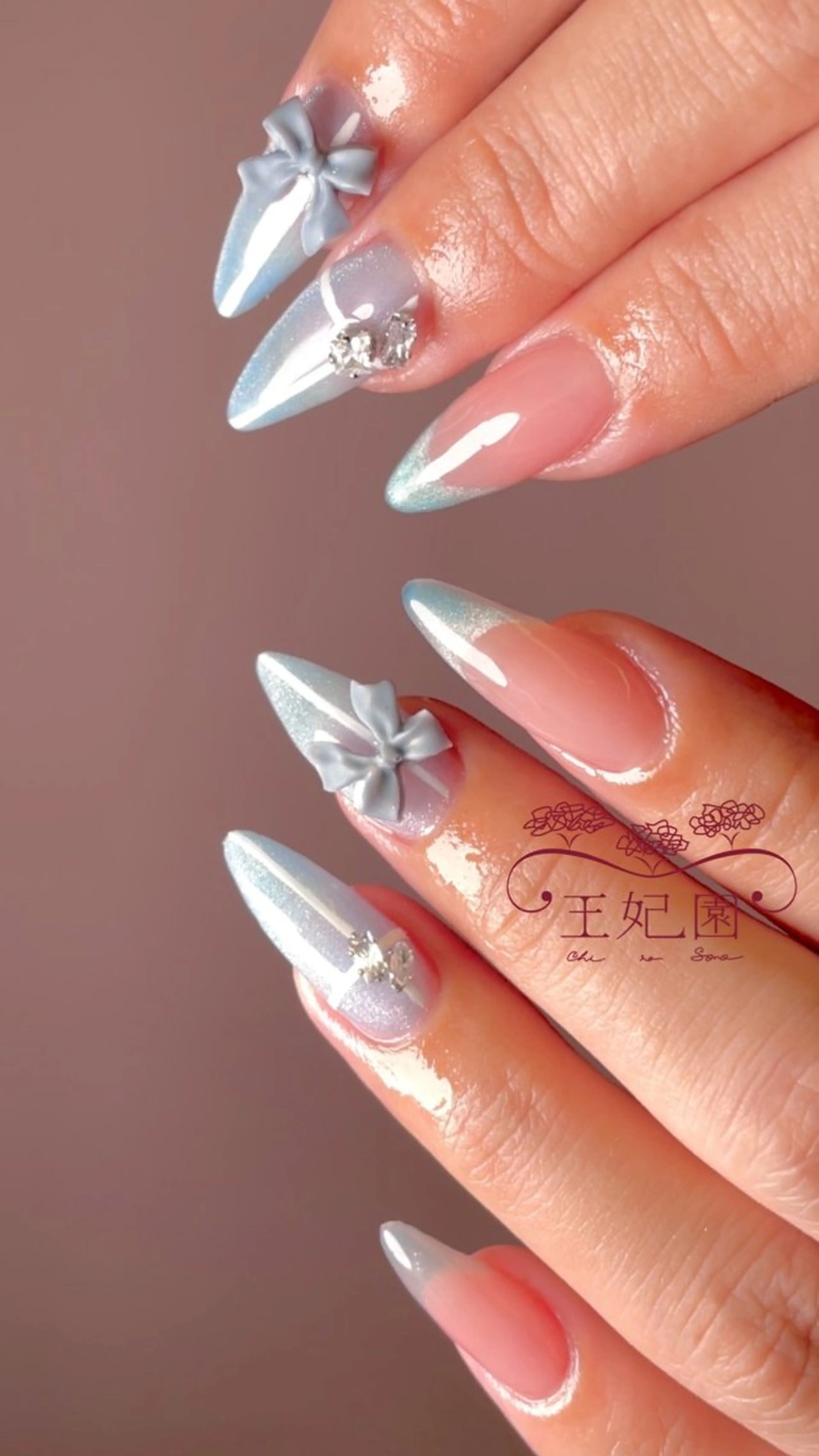 ネイル ブルー フレンチネイル ガラスフレンチ 水色 リボン nail salon王妃の園所属・王妃の園 ohinosonoのネイルデザイン