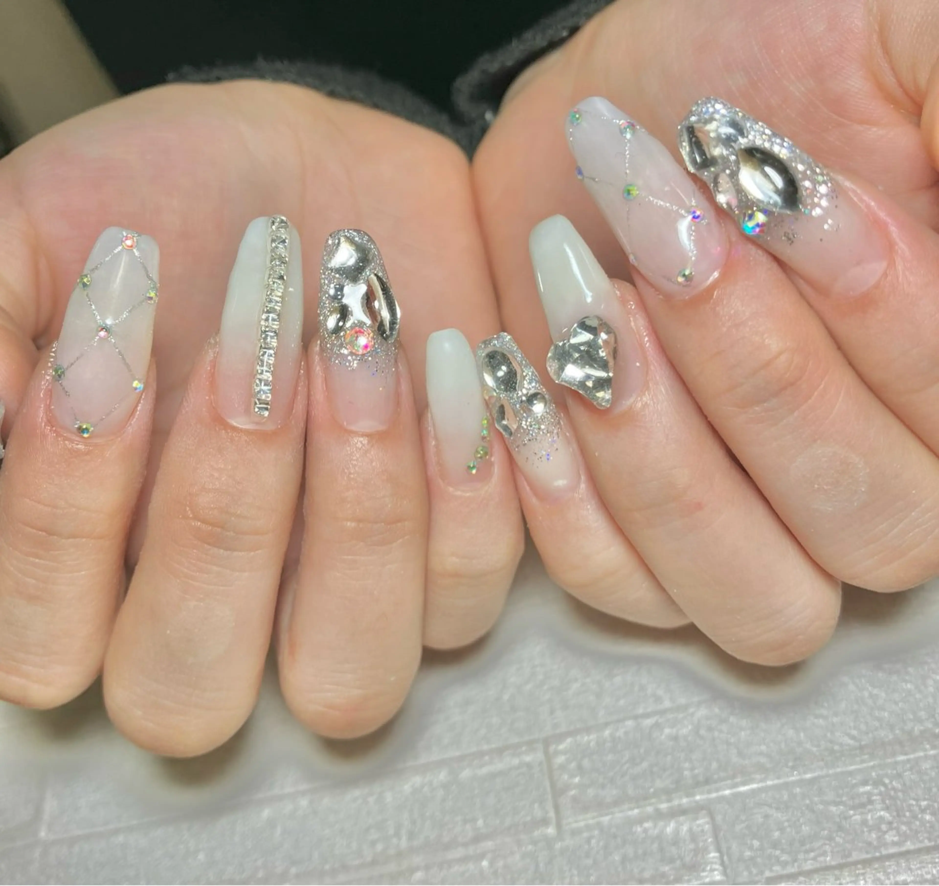 ネイル ハンドネイル Liennail 持込デザインやり放題のネイルデザイン