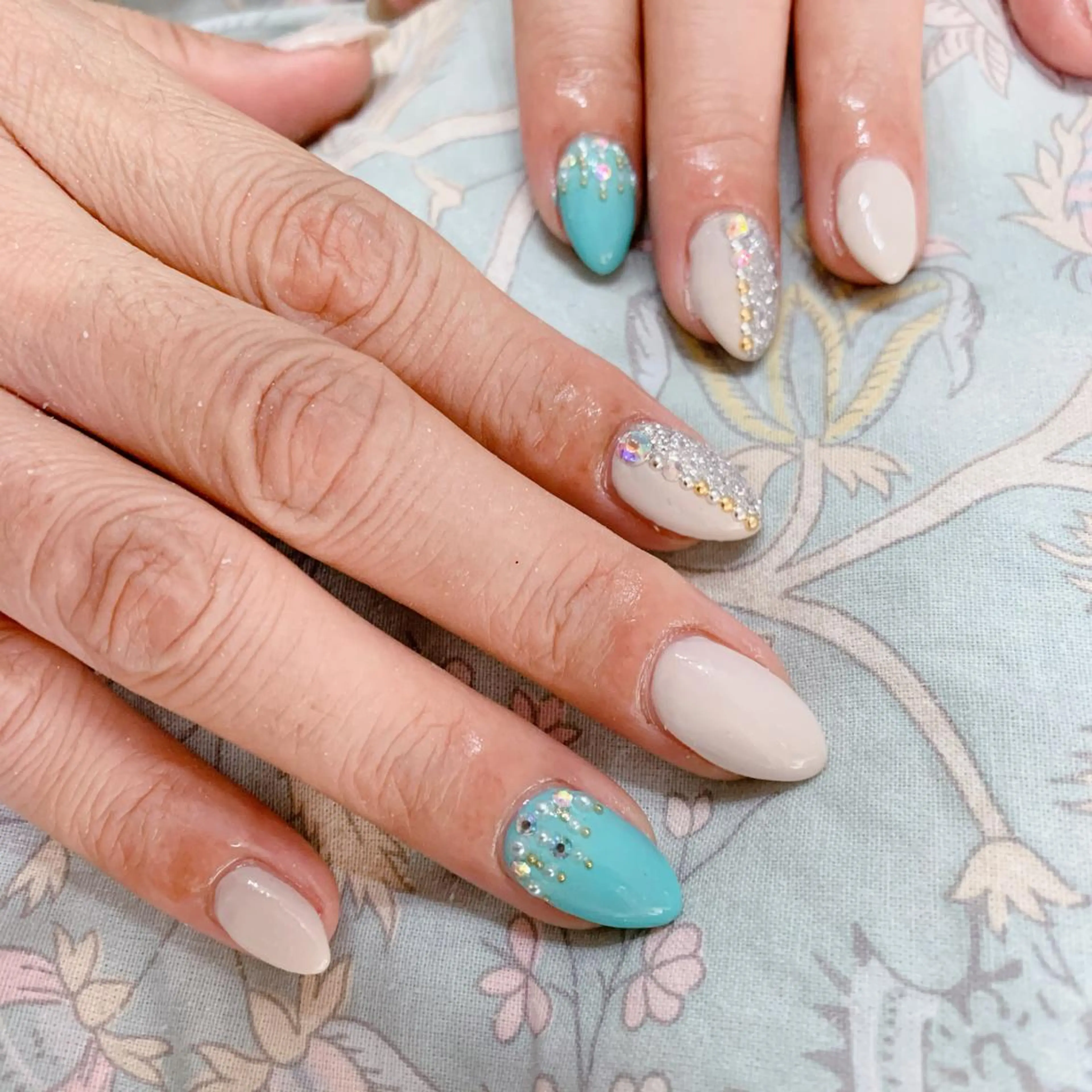 ネイル 【カメレオン】 上村 祥子のヘアスタイル