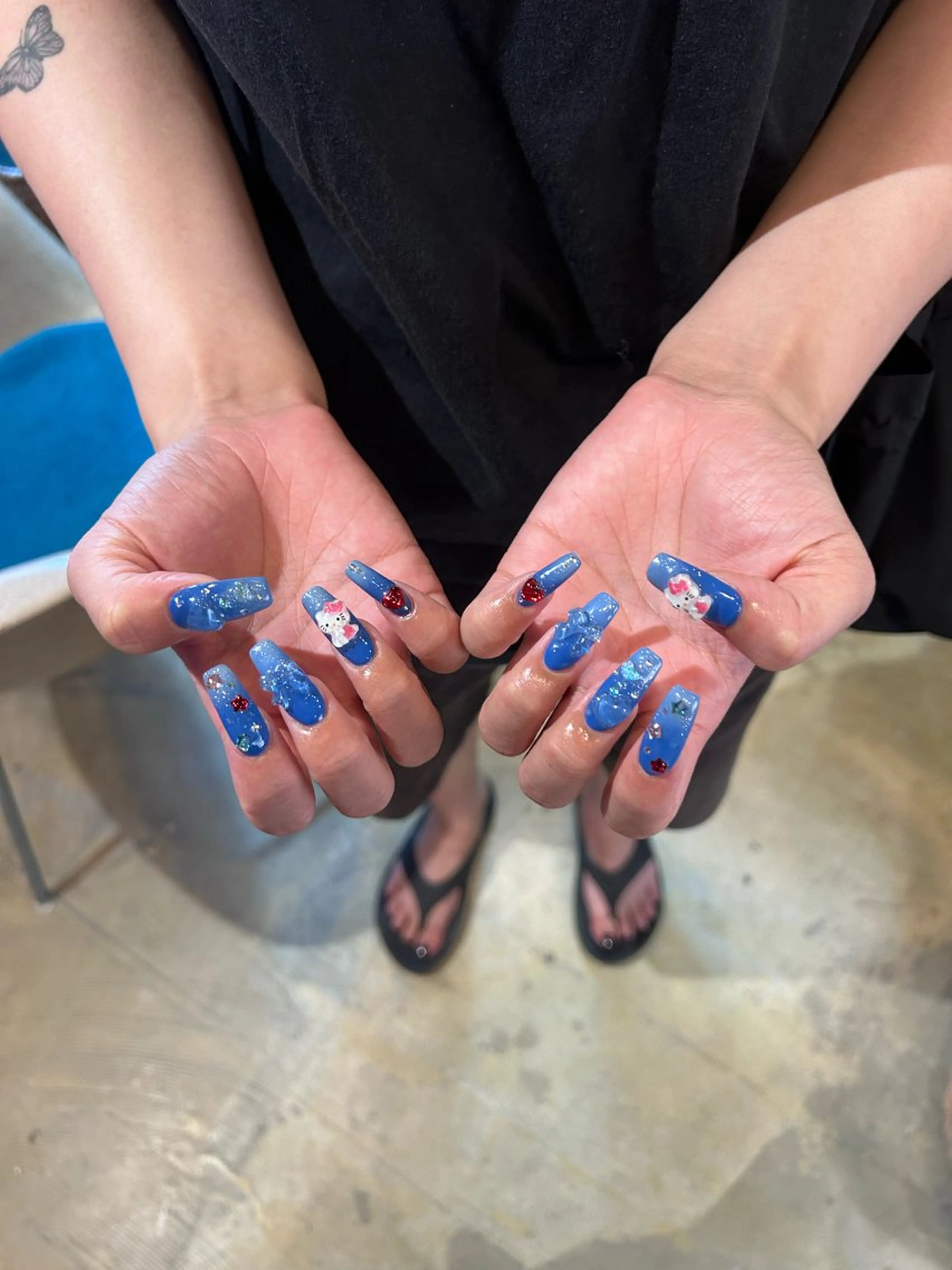 ネイル ハンドネイル キラキラオメメ みずなのネイルデザイン