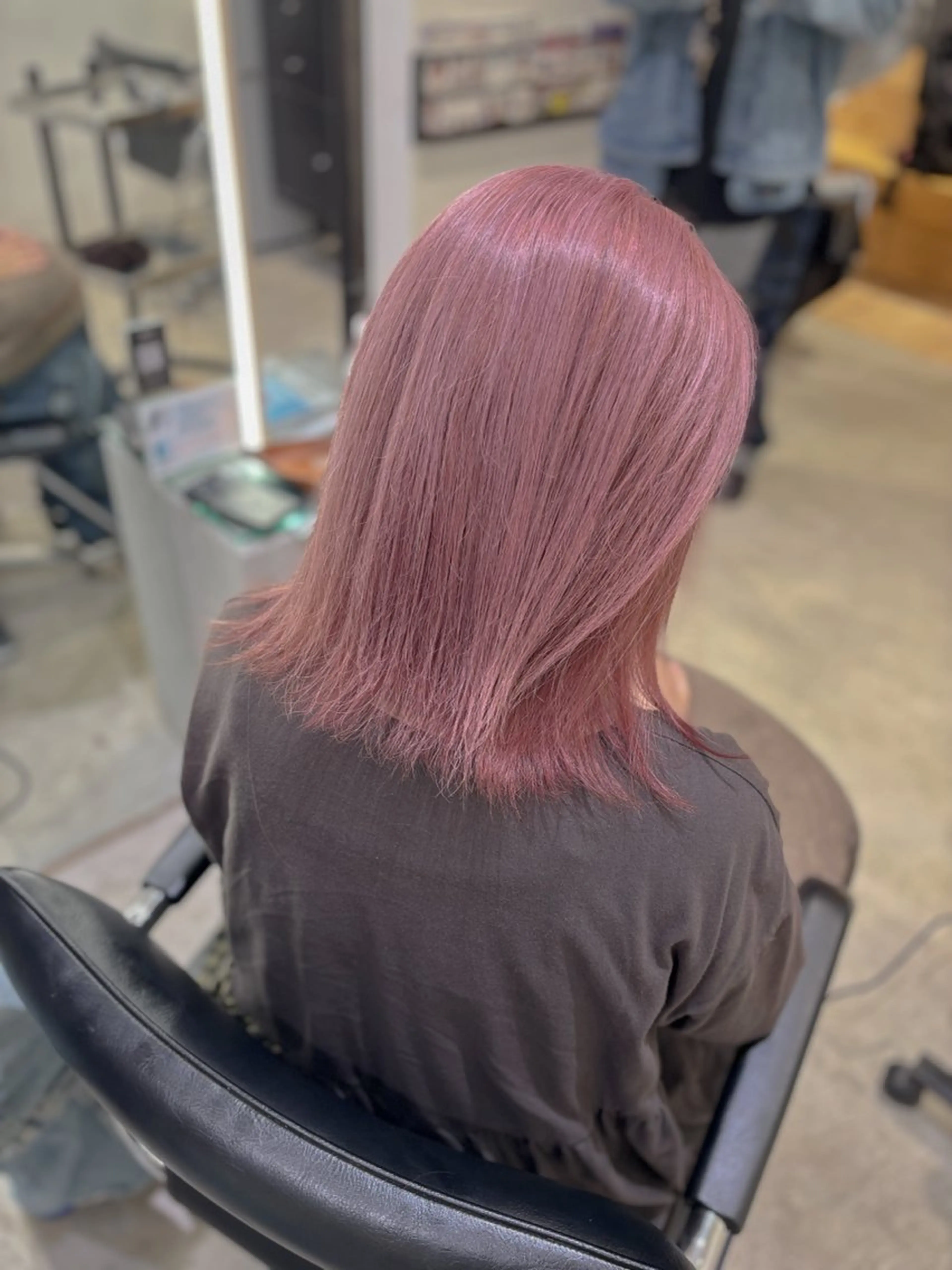 ミディアム カラー ヘアカラー 須藤 萌のヘアスタイル