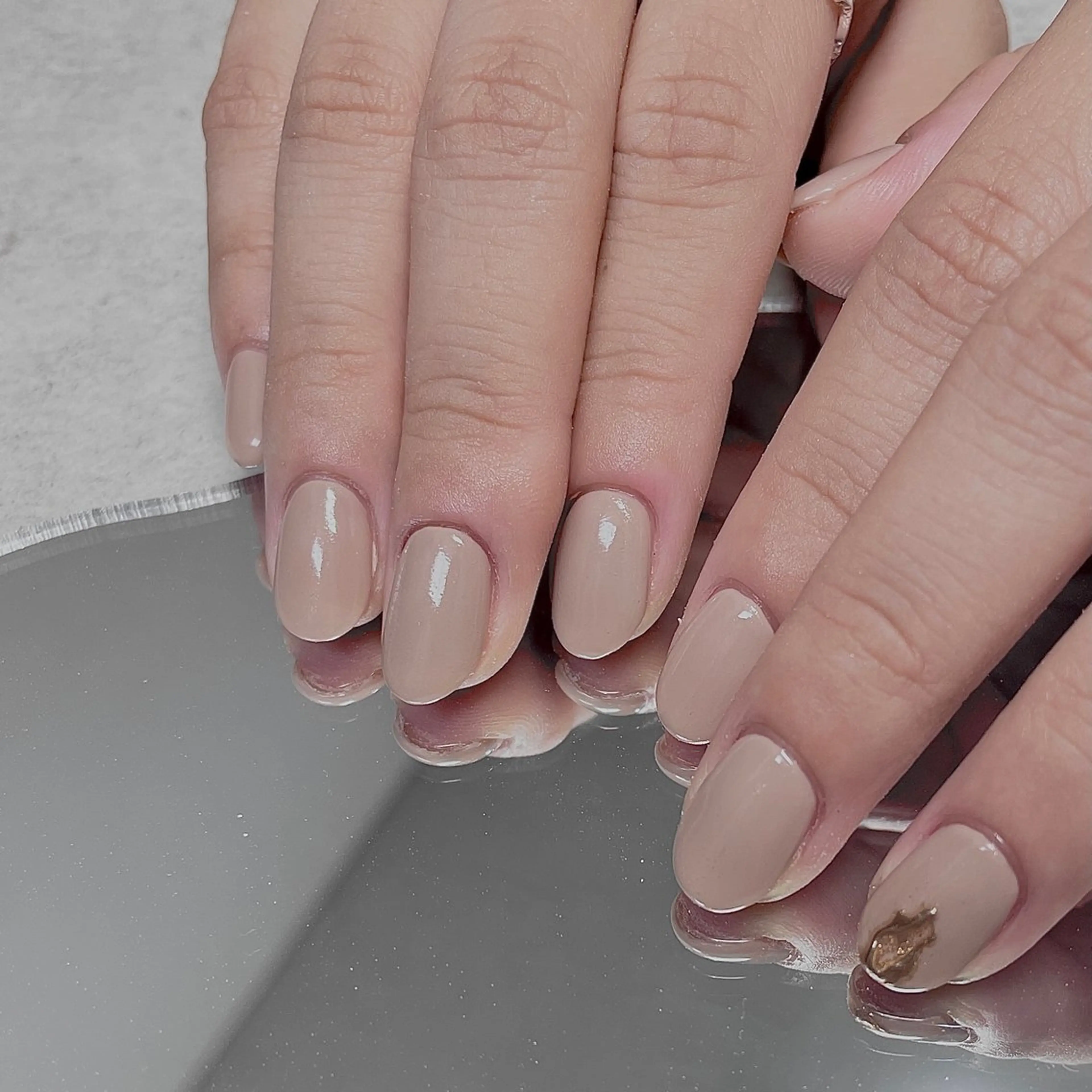 ネイル ミラーネイル ニュアンスネイル オフィスネイル ワンカラーネイル ショートネイル ハンドネイル acs.n所属・ネイル，耳つぼ 風間すみれのその他イメージ