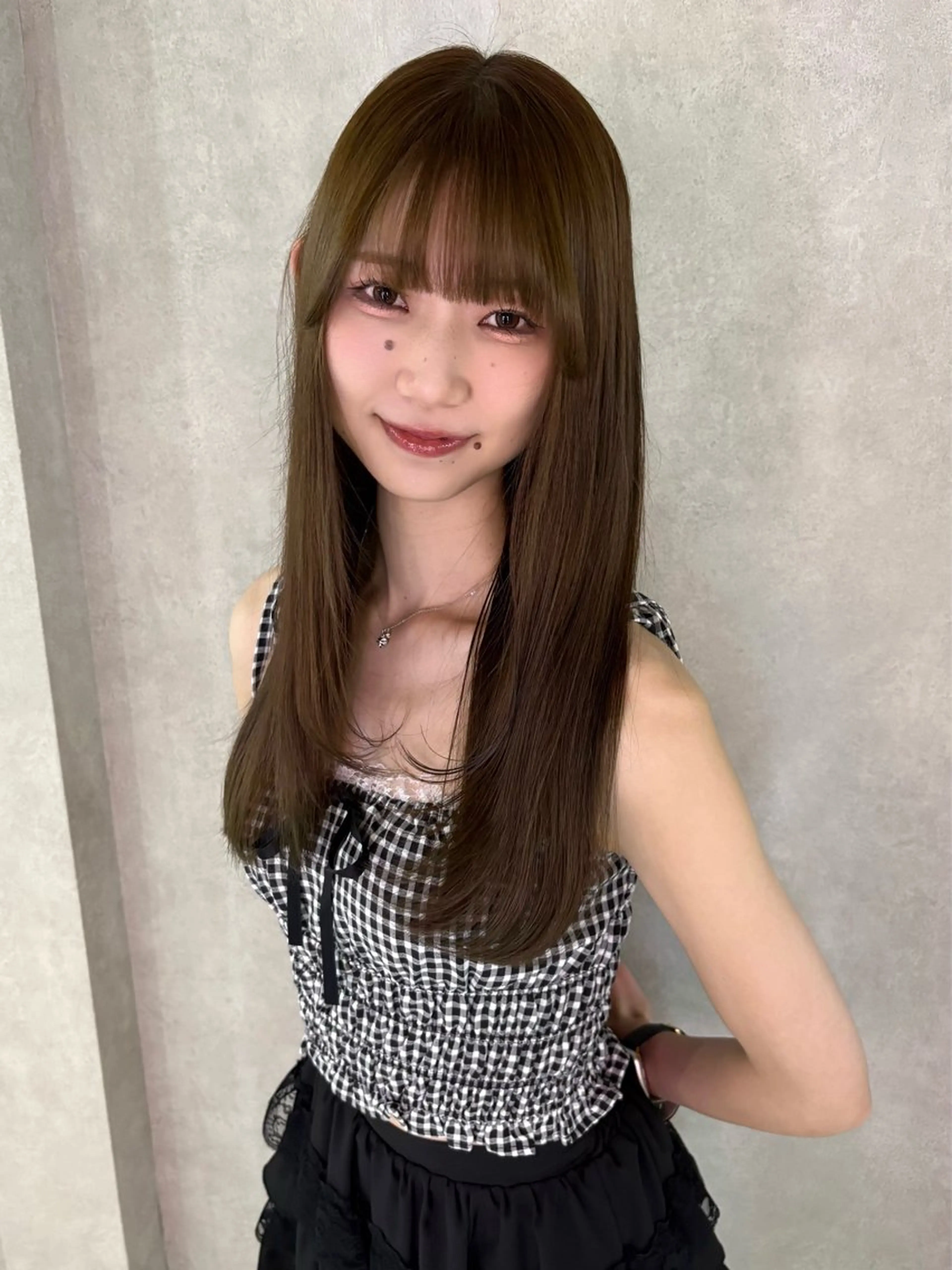 ロング カラー ベージュカラー オリーブベージュ ヘアカラー トリートメント 盛れる顔まわり✨🎀 モテカラー別所好葉のヘアスタイル
