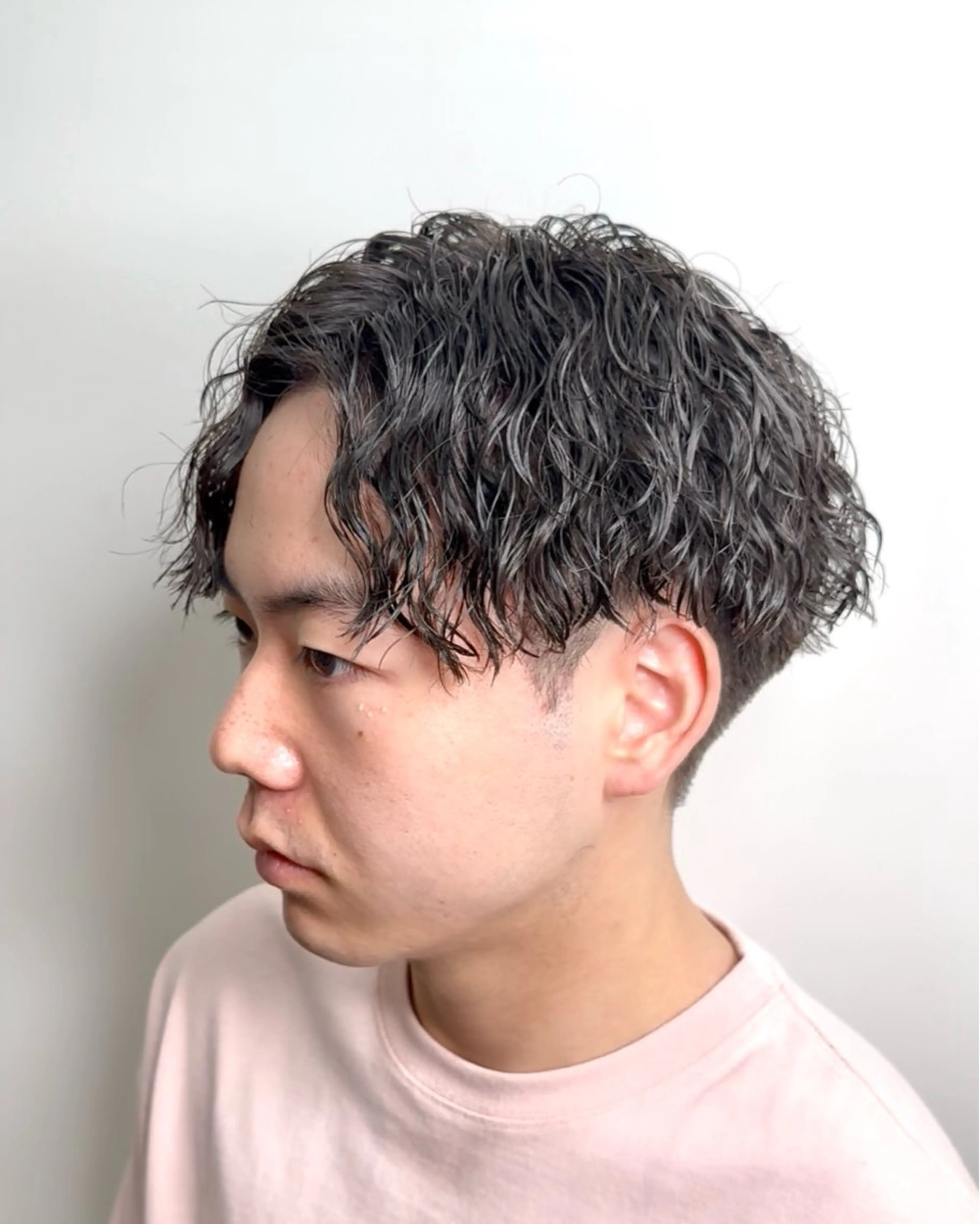 パーマ メンズ センターパート カット パーマ 川地 由麿のヘアスタイル