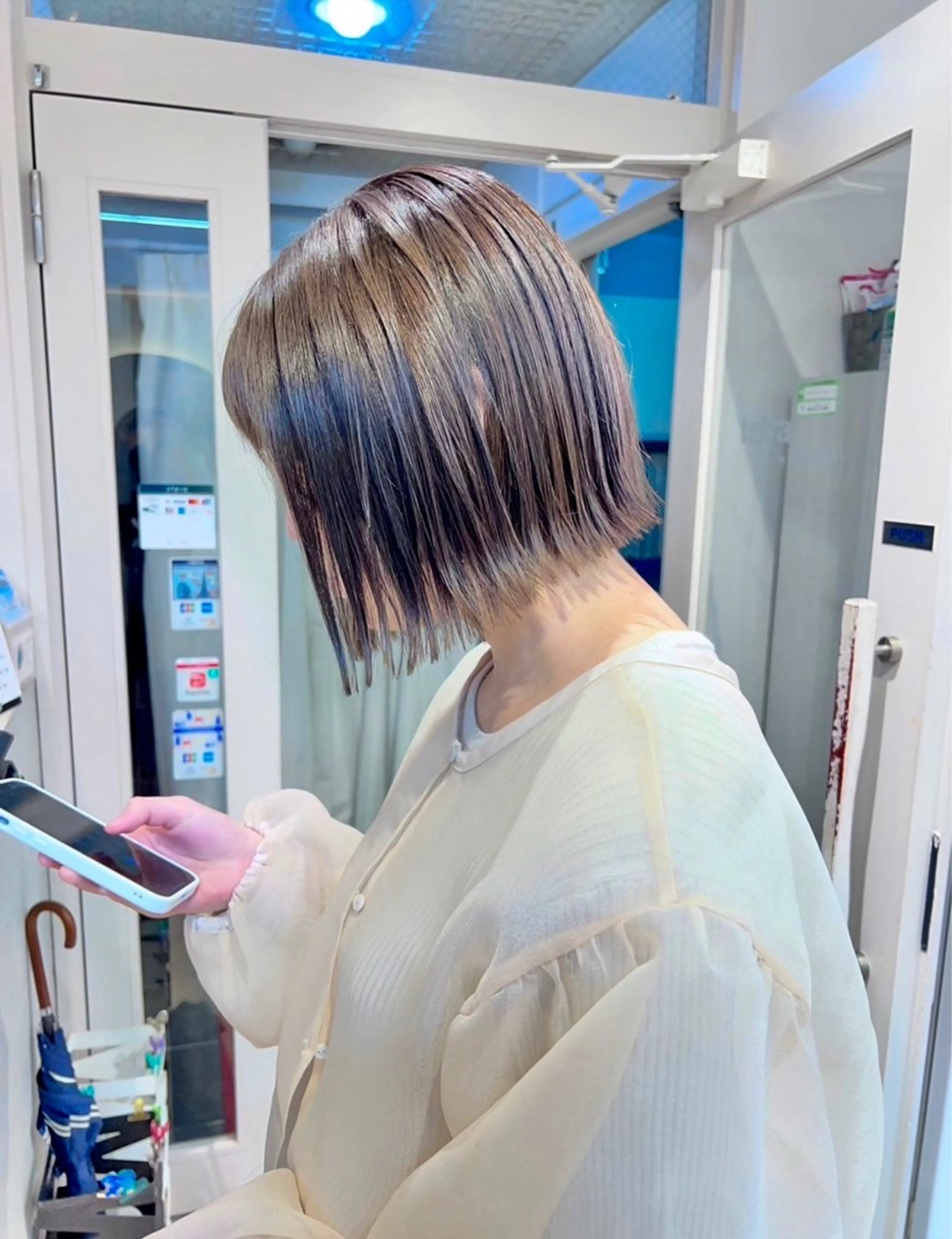 ショート センターパート /ニュアンスパーマのヘアスタイル