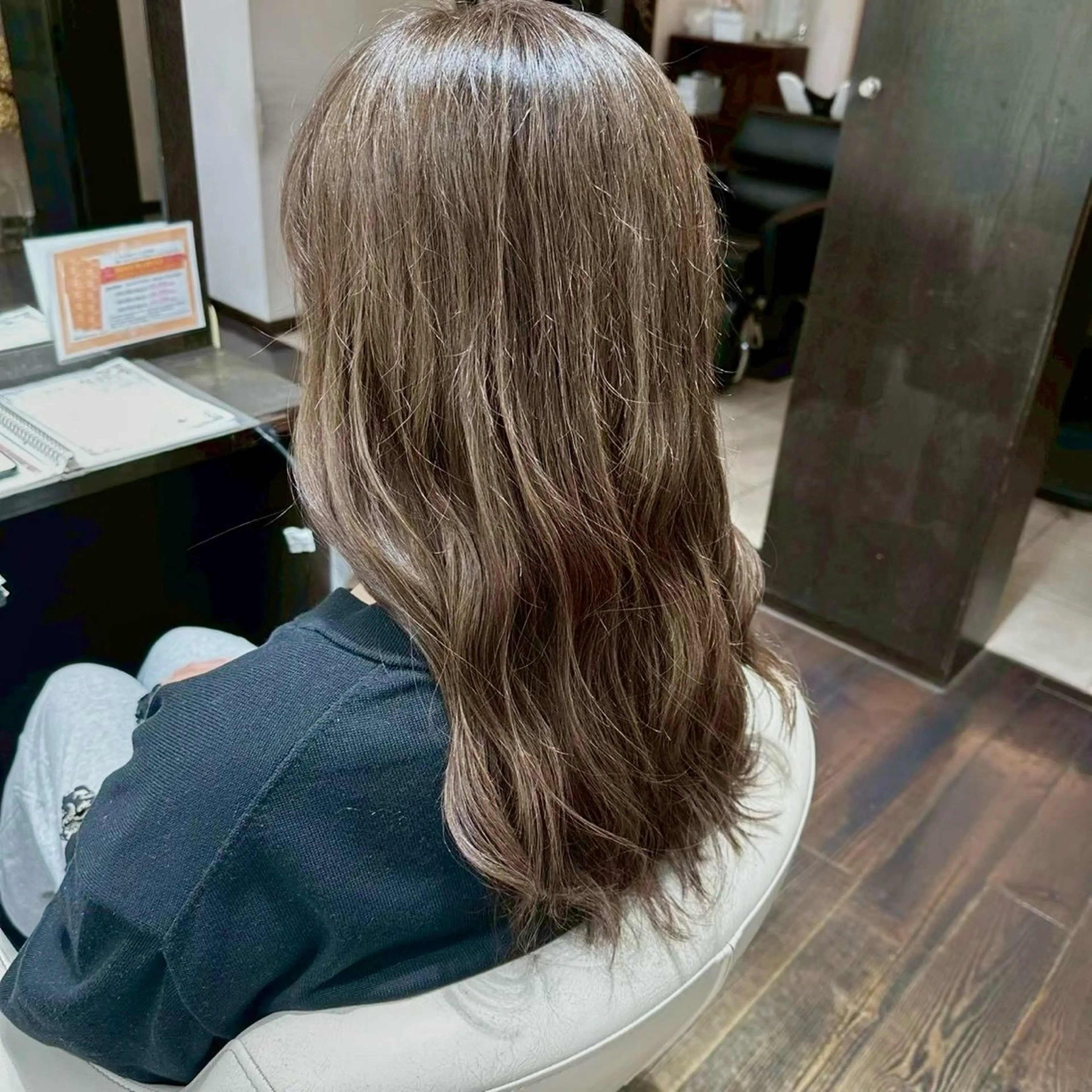 ロング カラー ヘアカラー 近藤 優羽のヘアスタイル