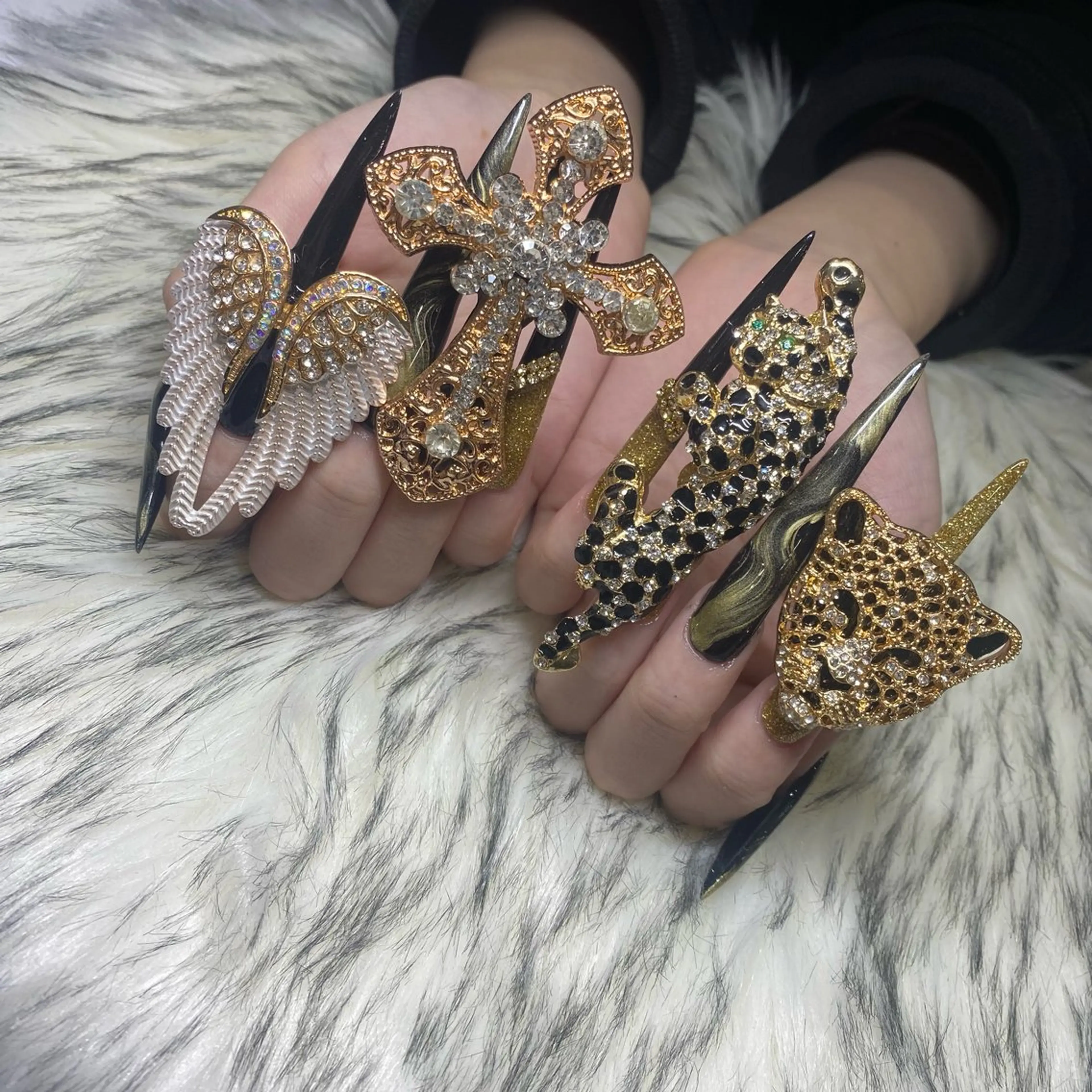 ネイル 持ち込み ハンドネイル la vie  Luire所属・la vie Luire ｱｽｶのネイルデザイン