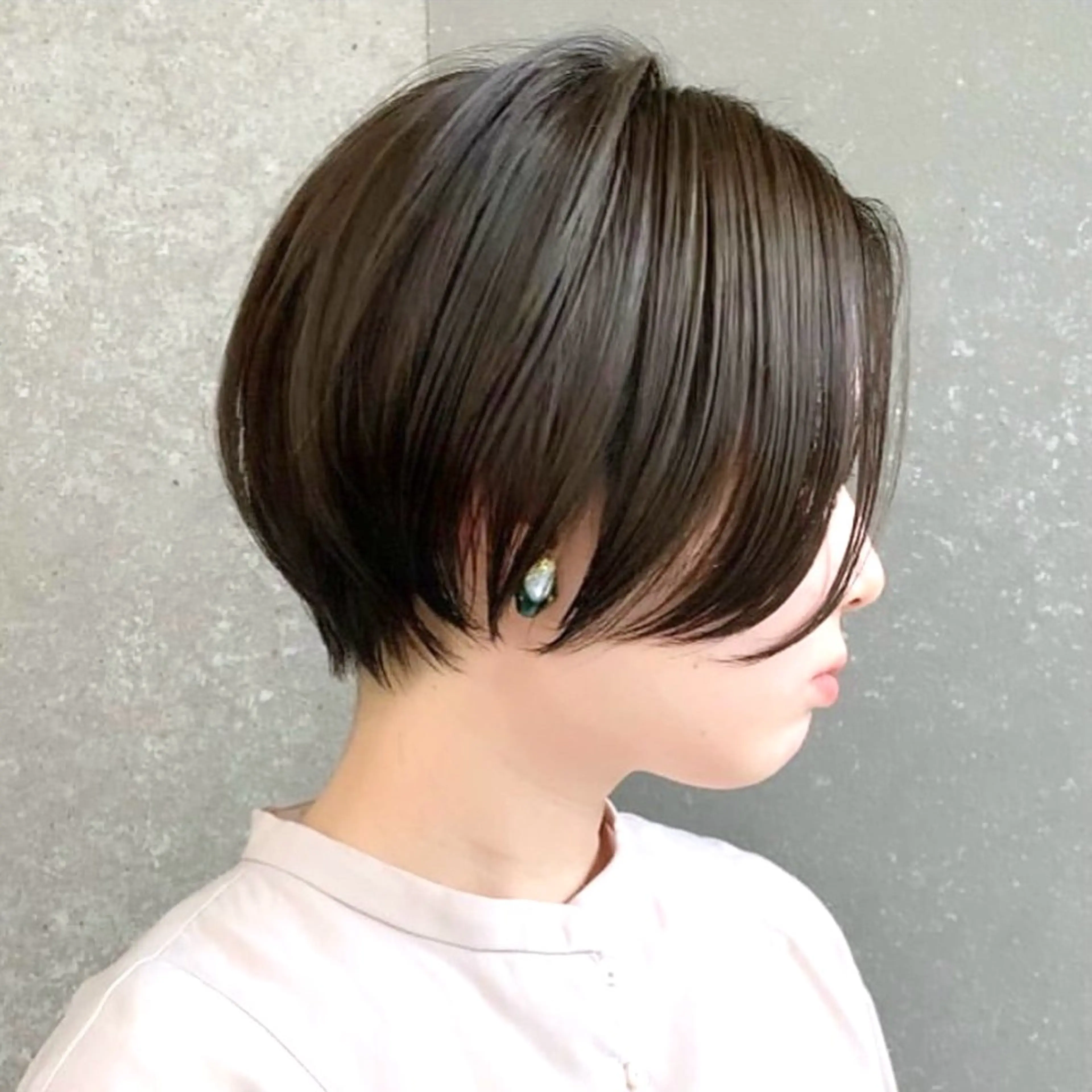 ショート カラー カット ヘアカラー トリートメント 縮毛矯正/髪質改善 /ボブ/ともきのヘアスタイル