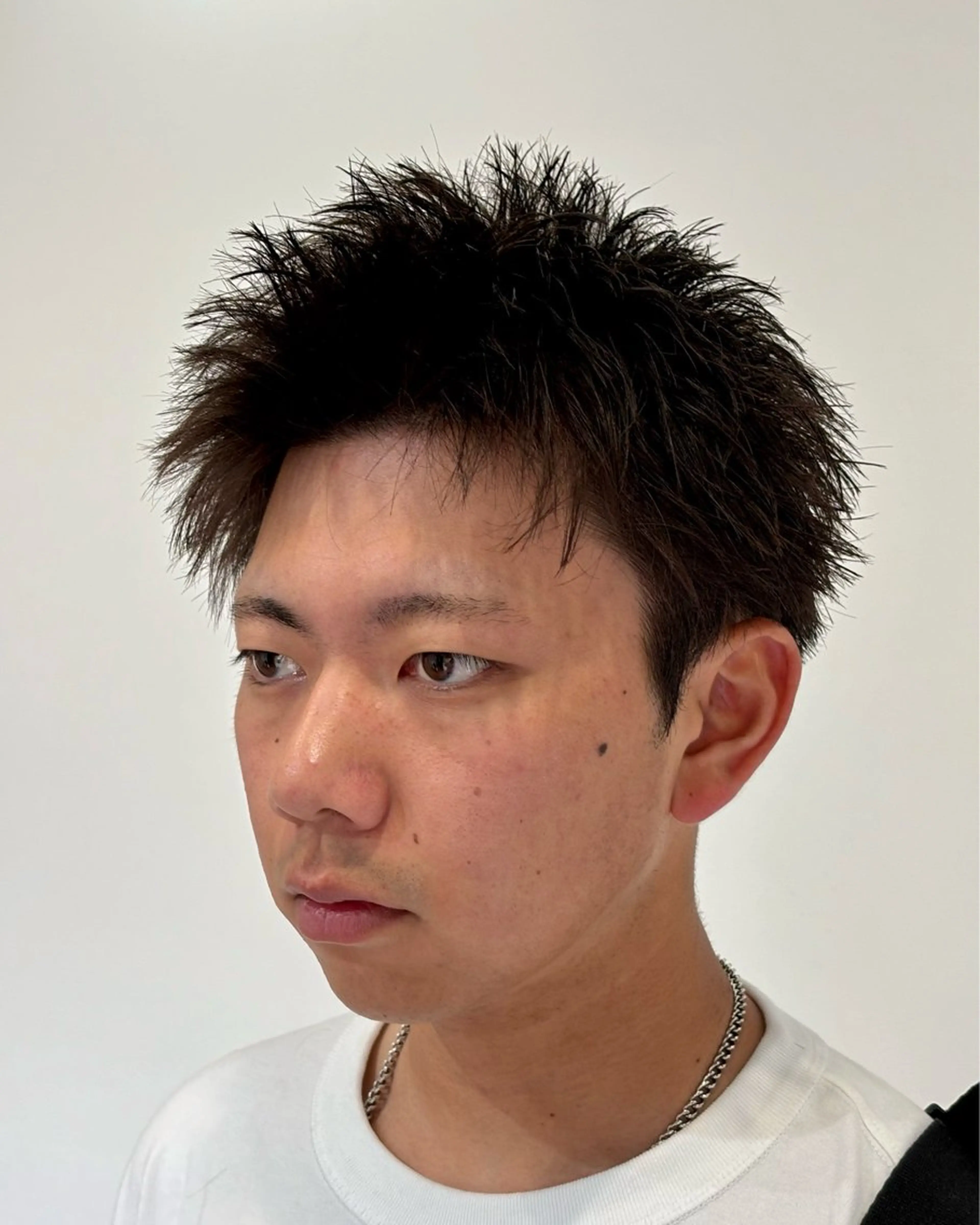 ショート メンズ メンズショート スパイキーショート ショートヘア カット トリートメント 【店長】メンズ職人 短髪　ハイトーン🔥のヘアスタイル