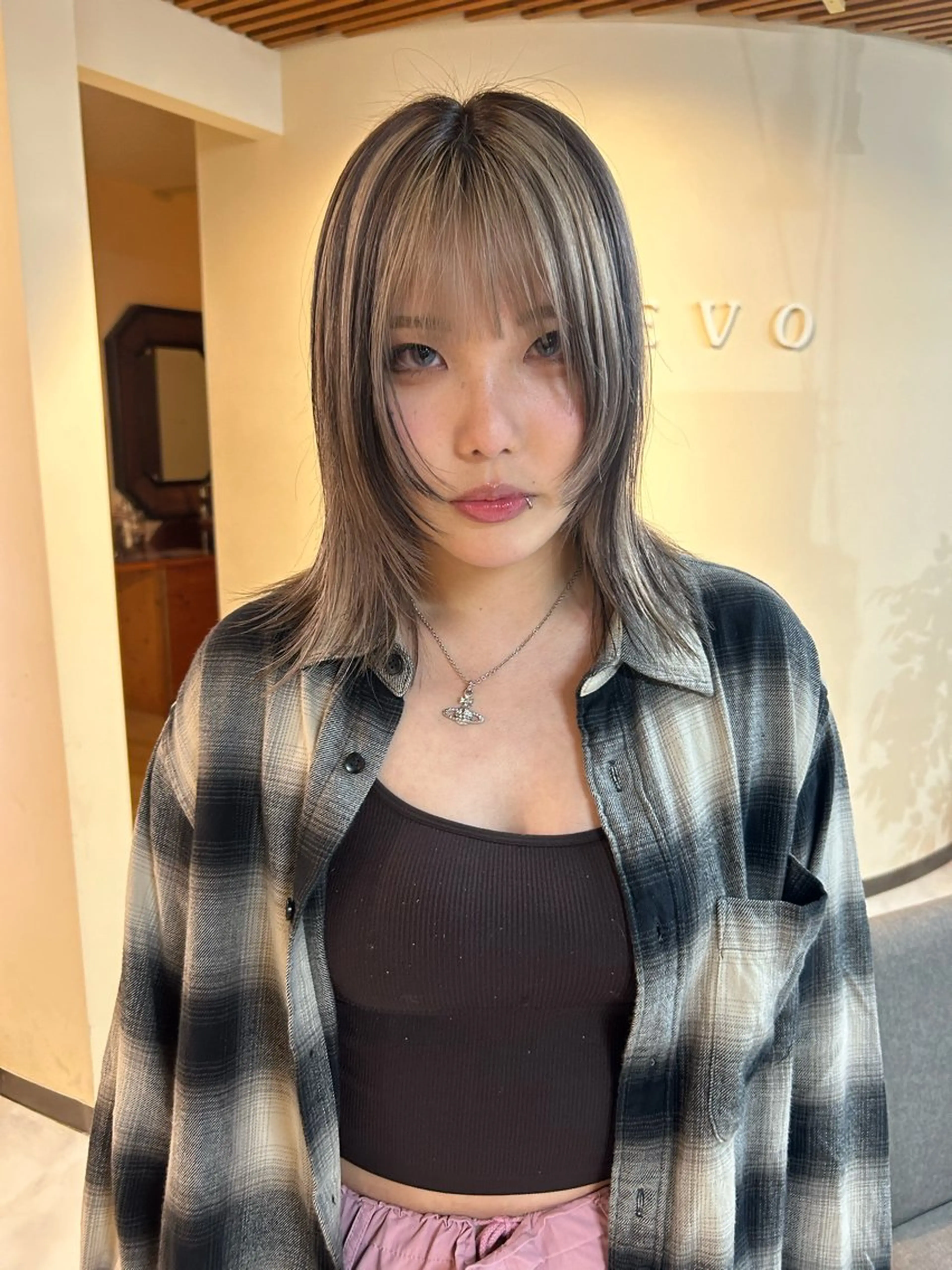 ミディアム カット ヘアカラー 透明感/レイヤー/ 武士るな🌿‬のヘアスタイル