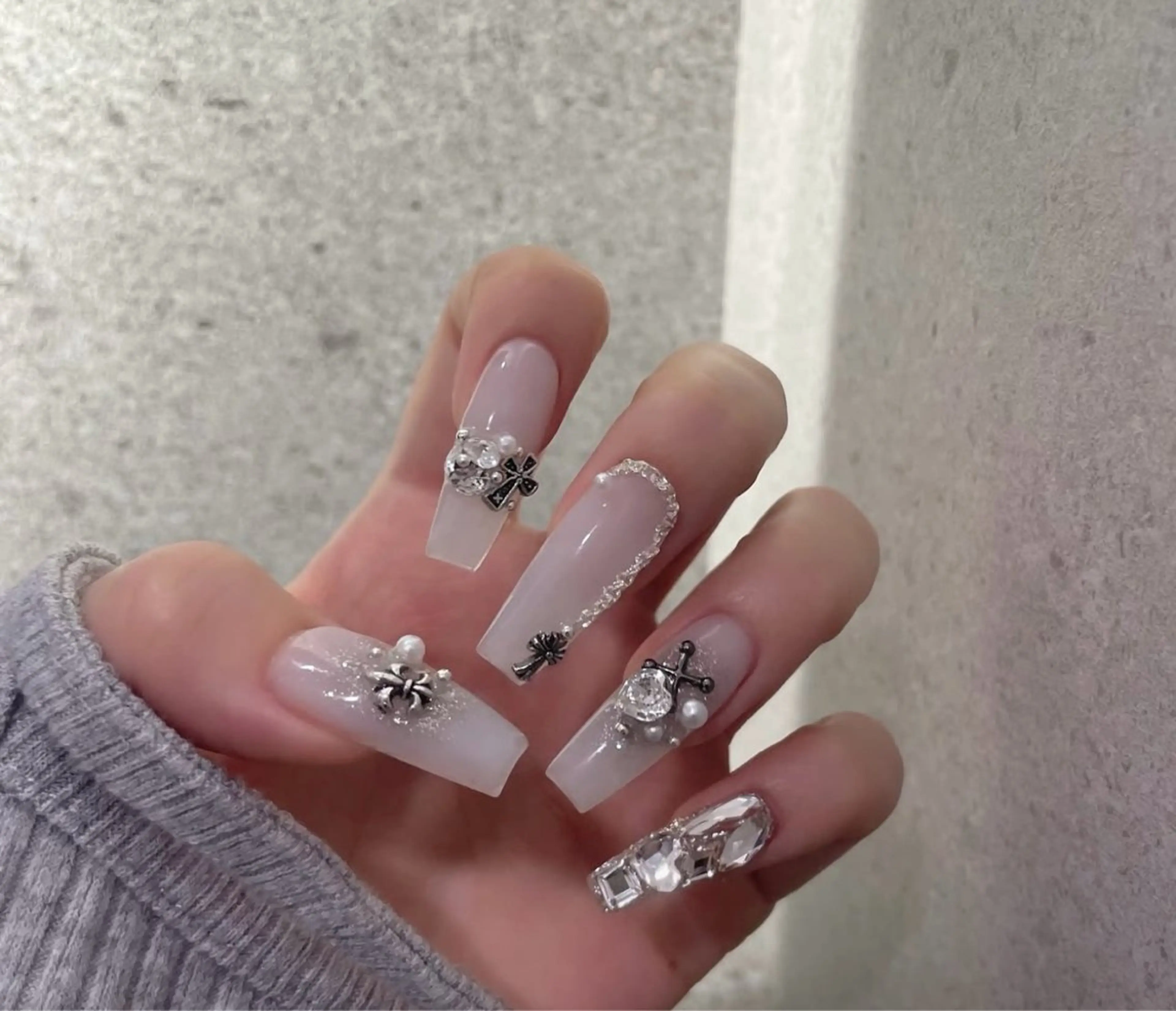 ネイル ハンドネイル BERA NAILSのネイルデザイン