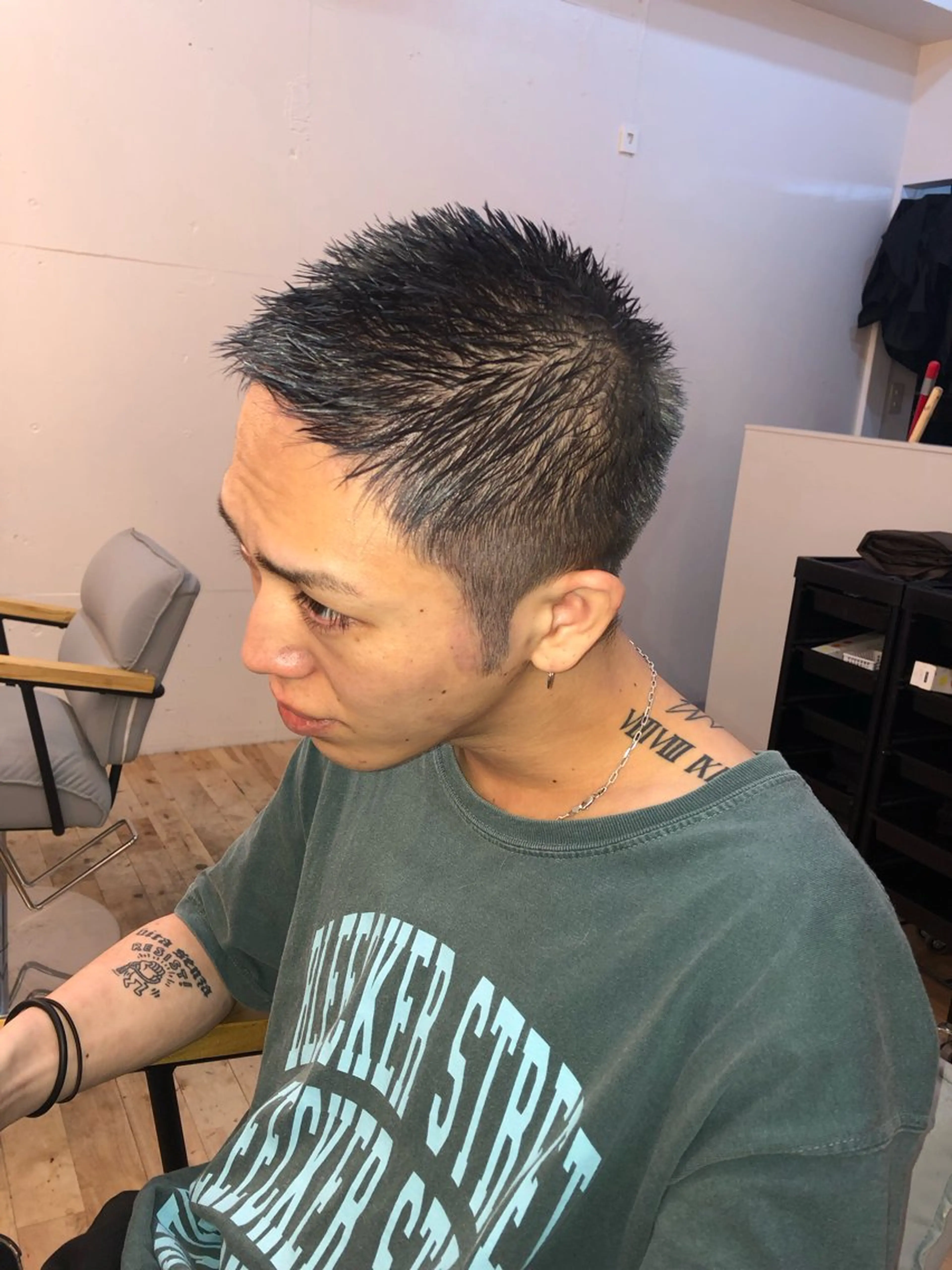 カラー 松下 颯のヘアスタイル