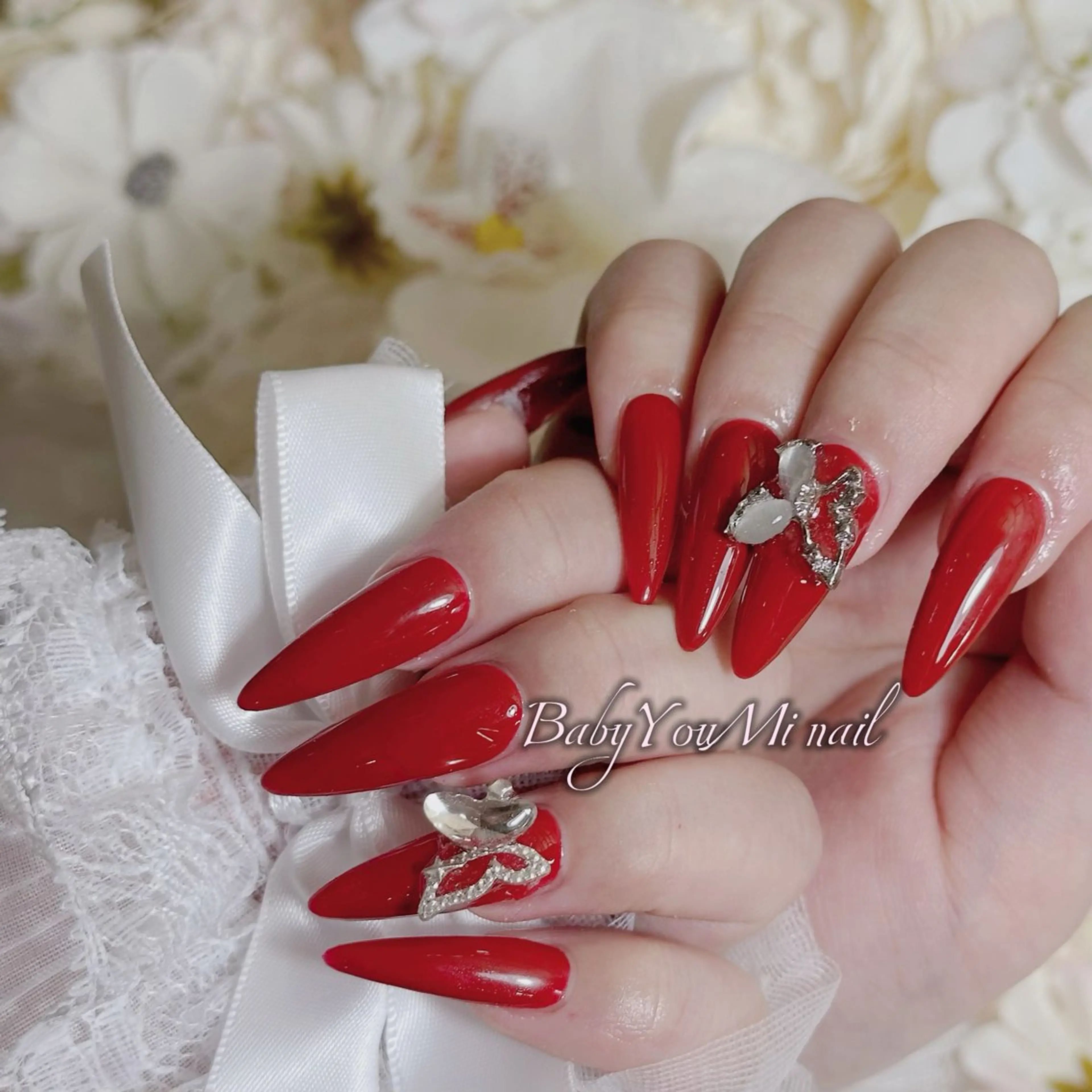 ネイル オーロラネイル 成人式 フットネイル フレンチネイル ジェルネイル ハンドネイル Oomiya 服部のネイルデザイン