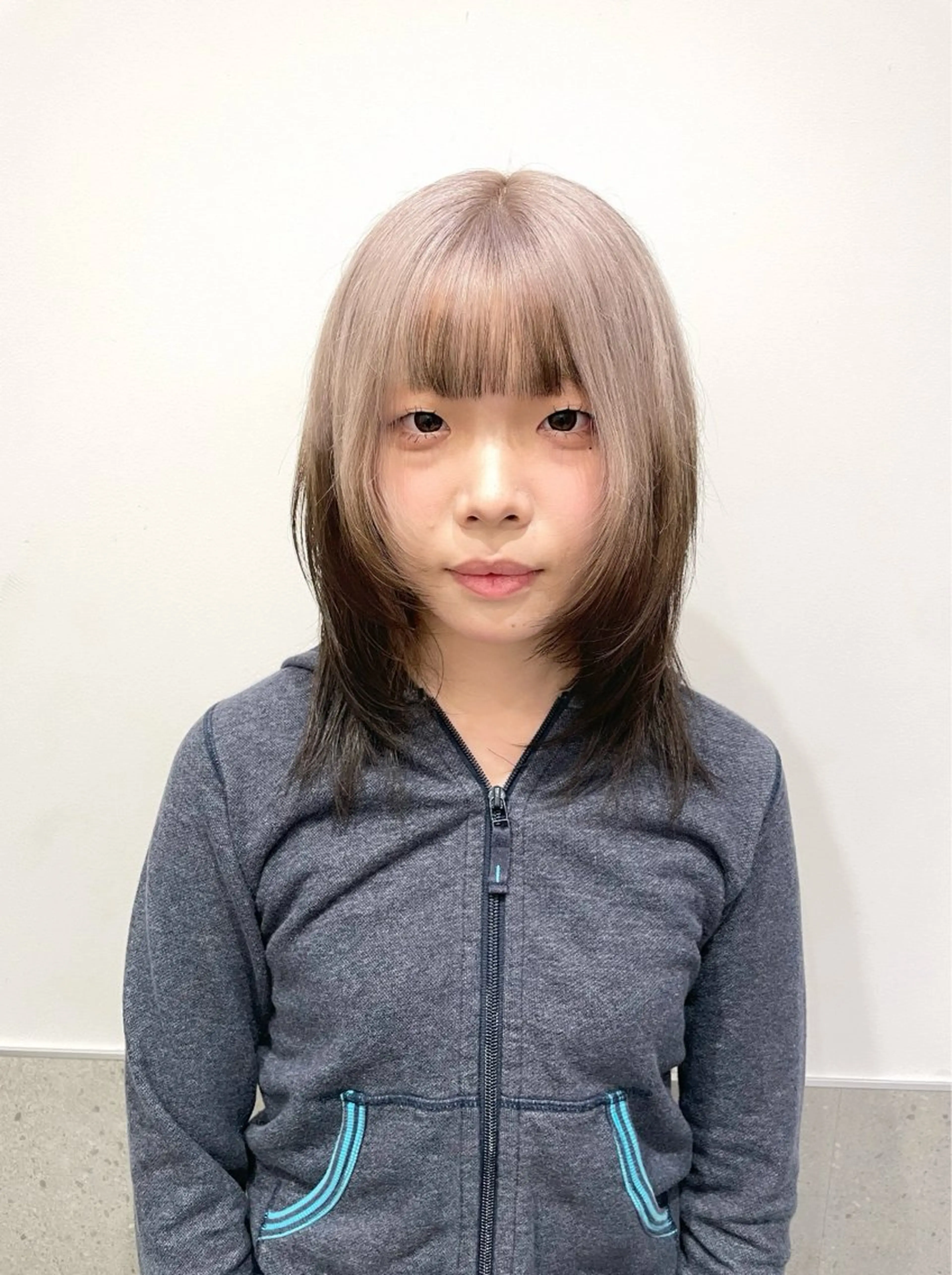 セミロング GO TODAY SHAiRE SALON 原宿本店所属・REINA/ブリーチ /ハイトーン/原宿のヘアスタイル