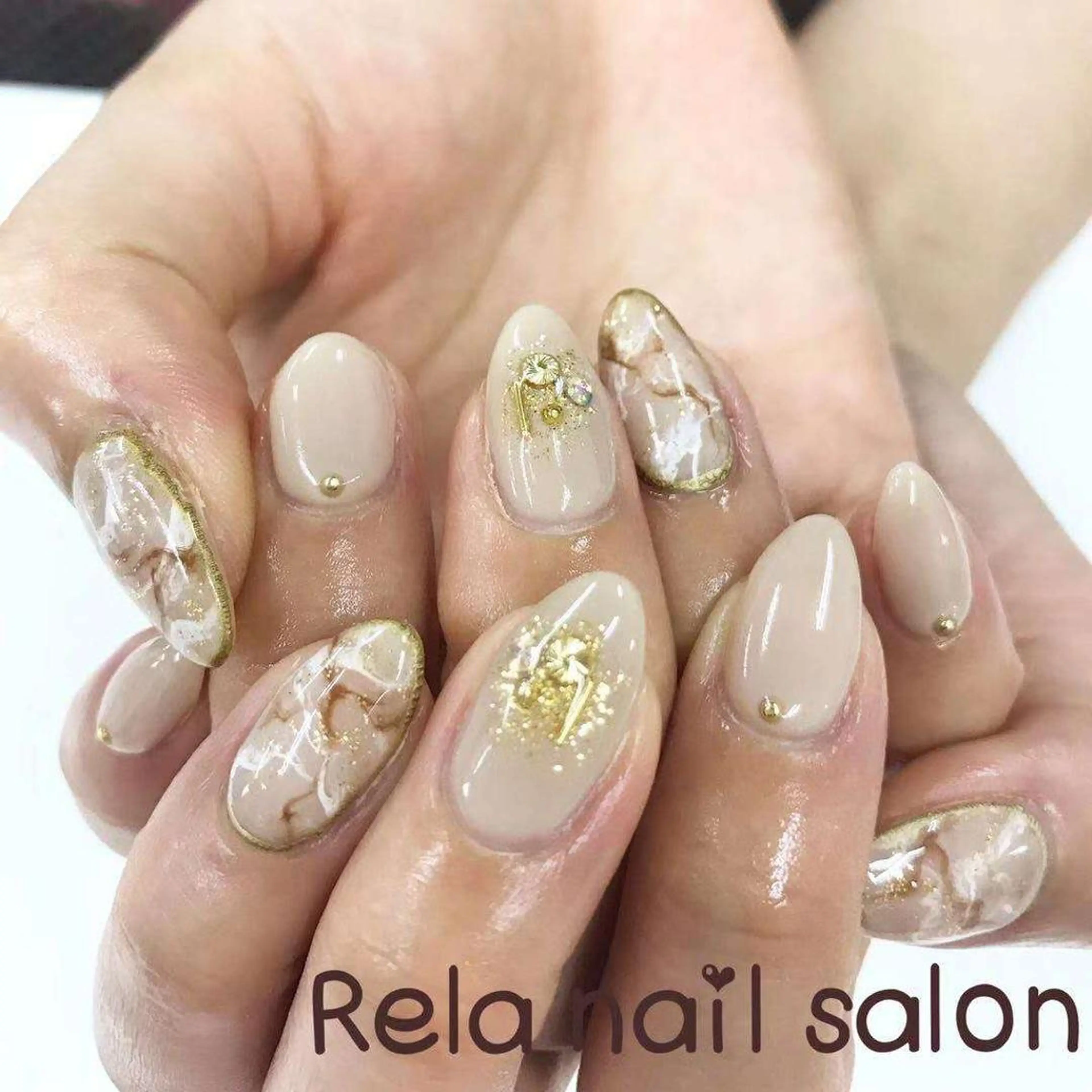 ネイル リラネイル Aikenのネイルデザイン