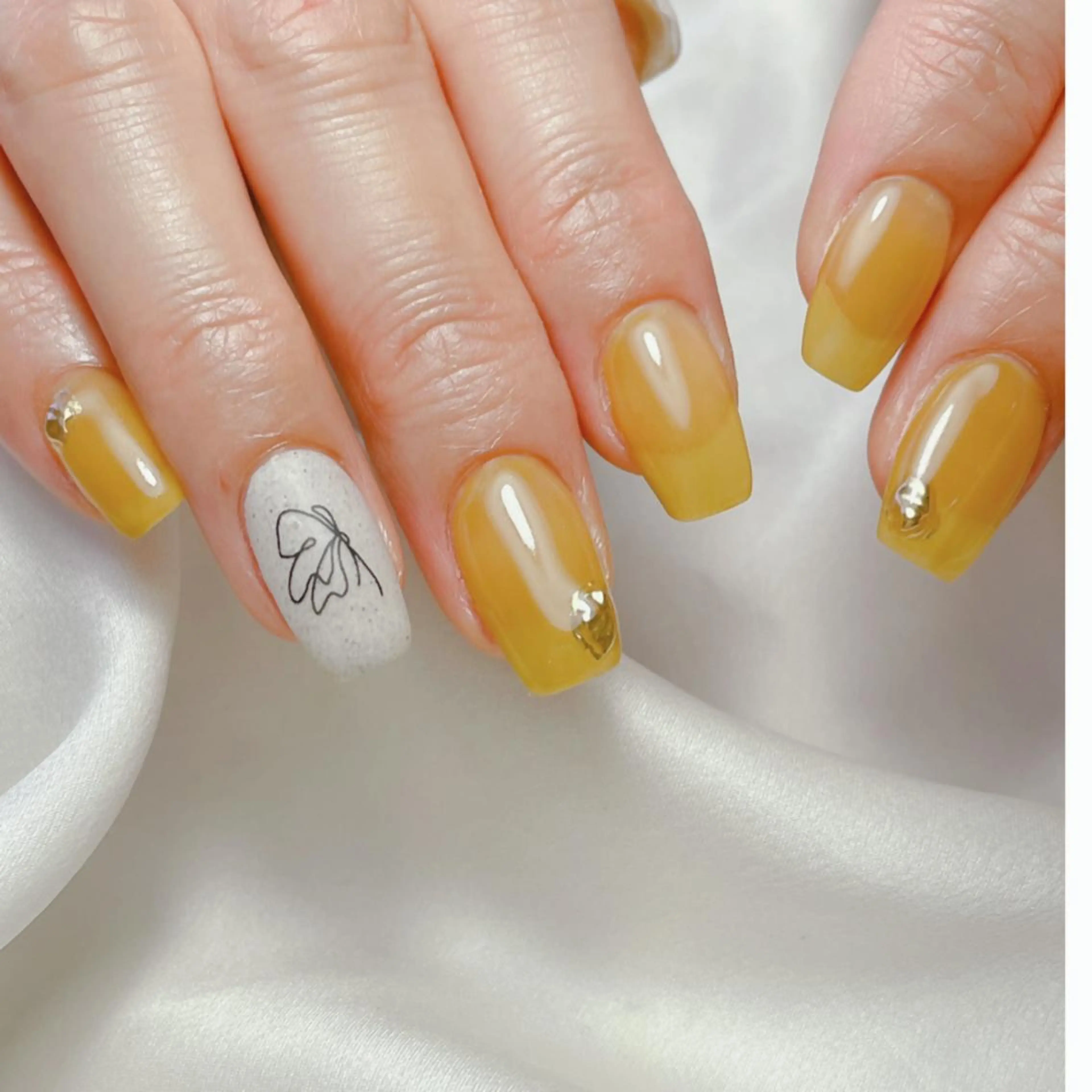 ネイル Recharm所属・川浜 みどりのネイルデザイン