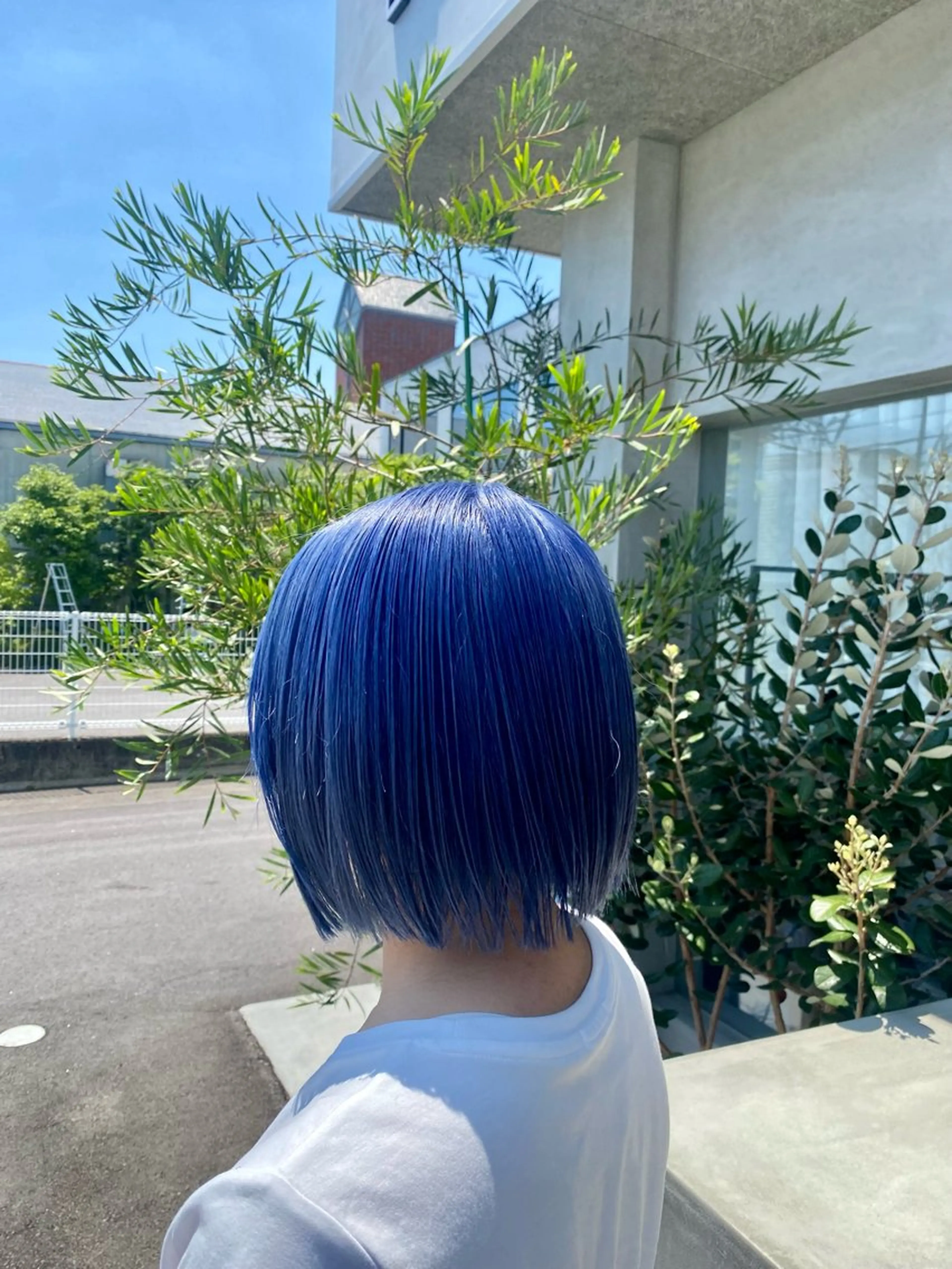 ショート カラー ブリーチ ブルーカラー ケアブリーチ ネイビーカラー ヘアカラー トリートメント 艶髪・透明感カラー・ 韓国ヘア・Yuriのヘアスタイル