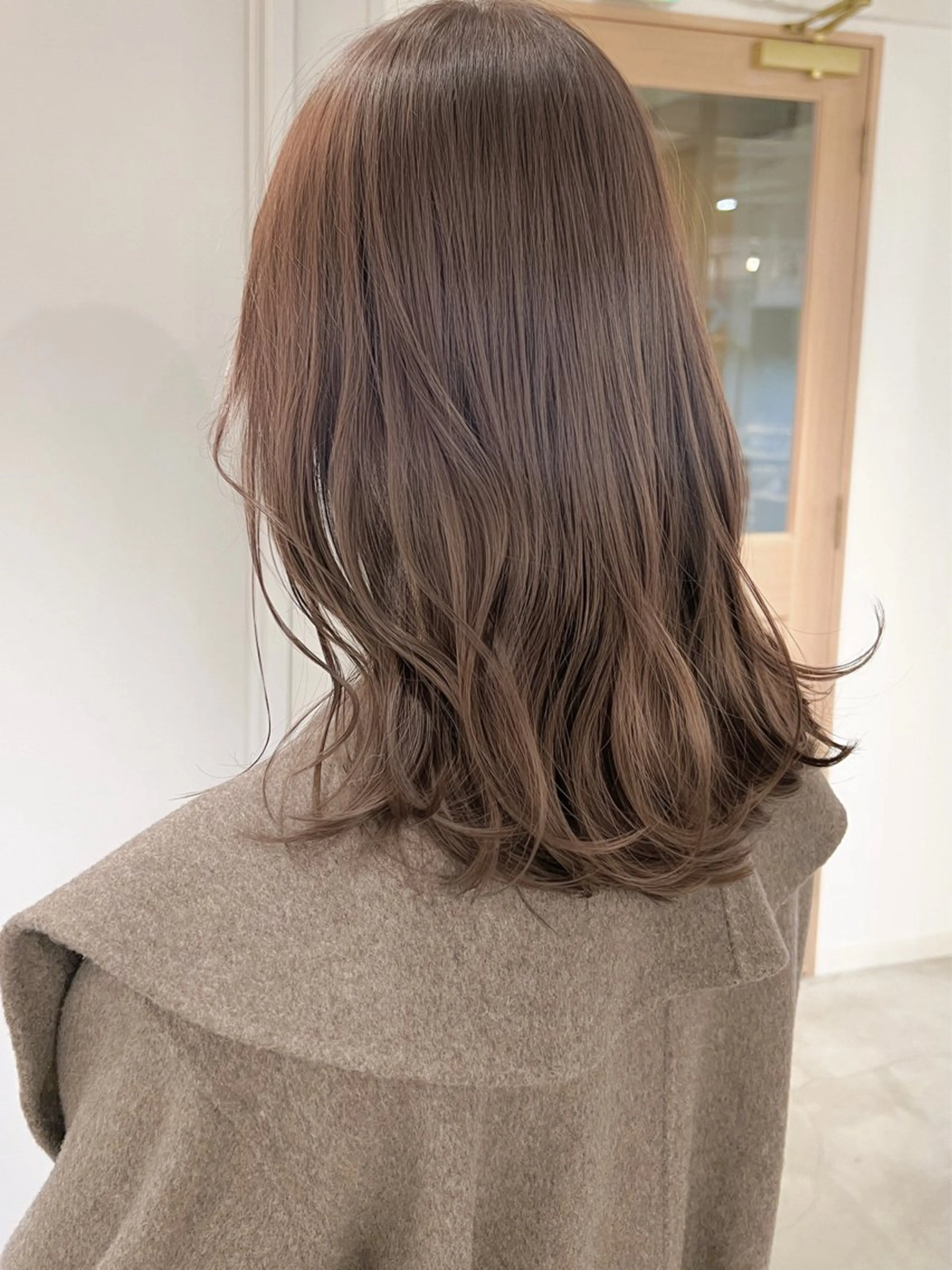 セミロング カット ヘアカラー トリートメント 透明感カラー/ mizukiのヘアスタイル