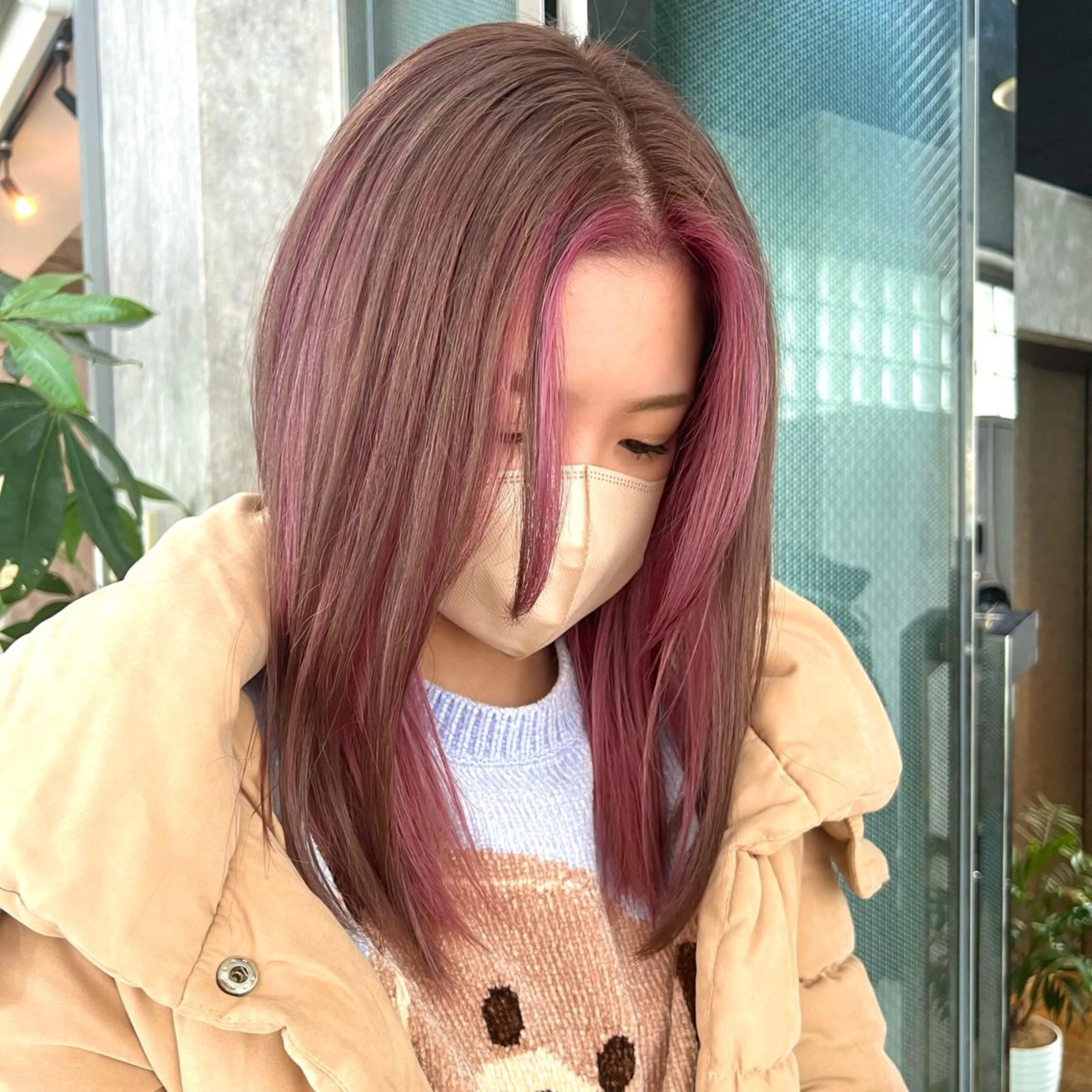 セミロング カラー ヘアアレンジ ベージュカラー ピンクカラー TIDEHAIR SHIHOのヘアスタイル