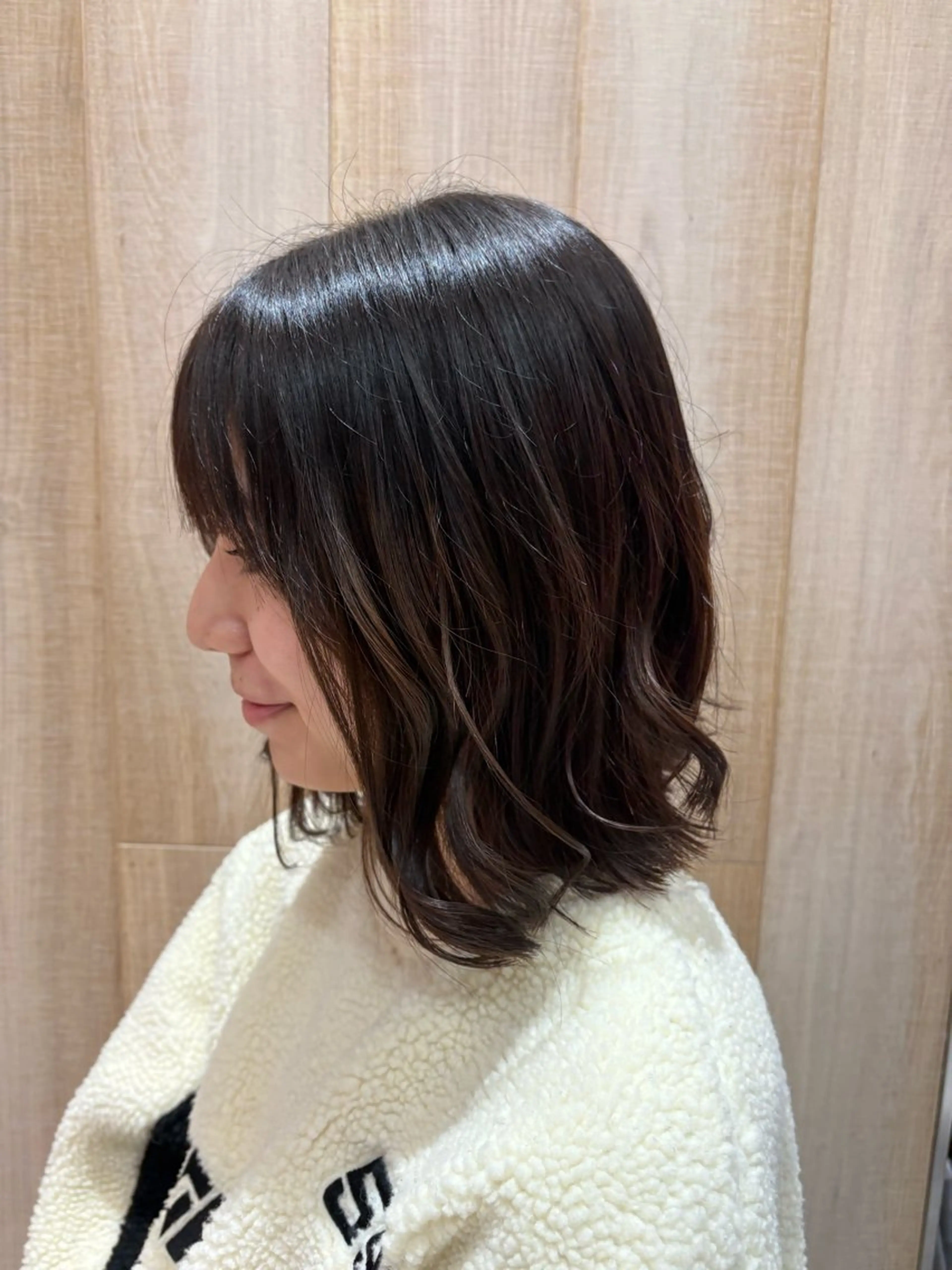 ミディアム TIENA BEAUTY Smart Salon ONE FUKUOKA BLDG.店所属・ユイナ カットモデル募集中のヘアスタイル