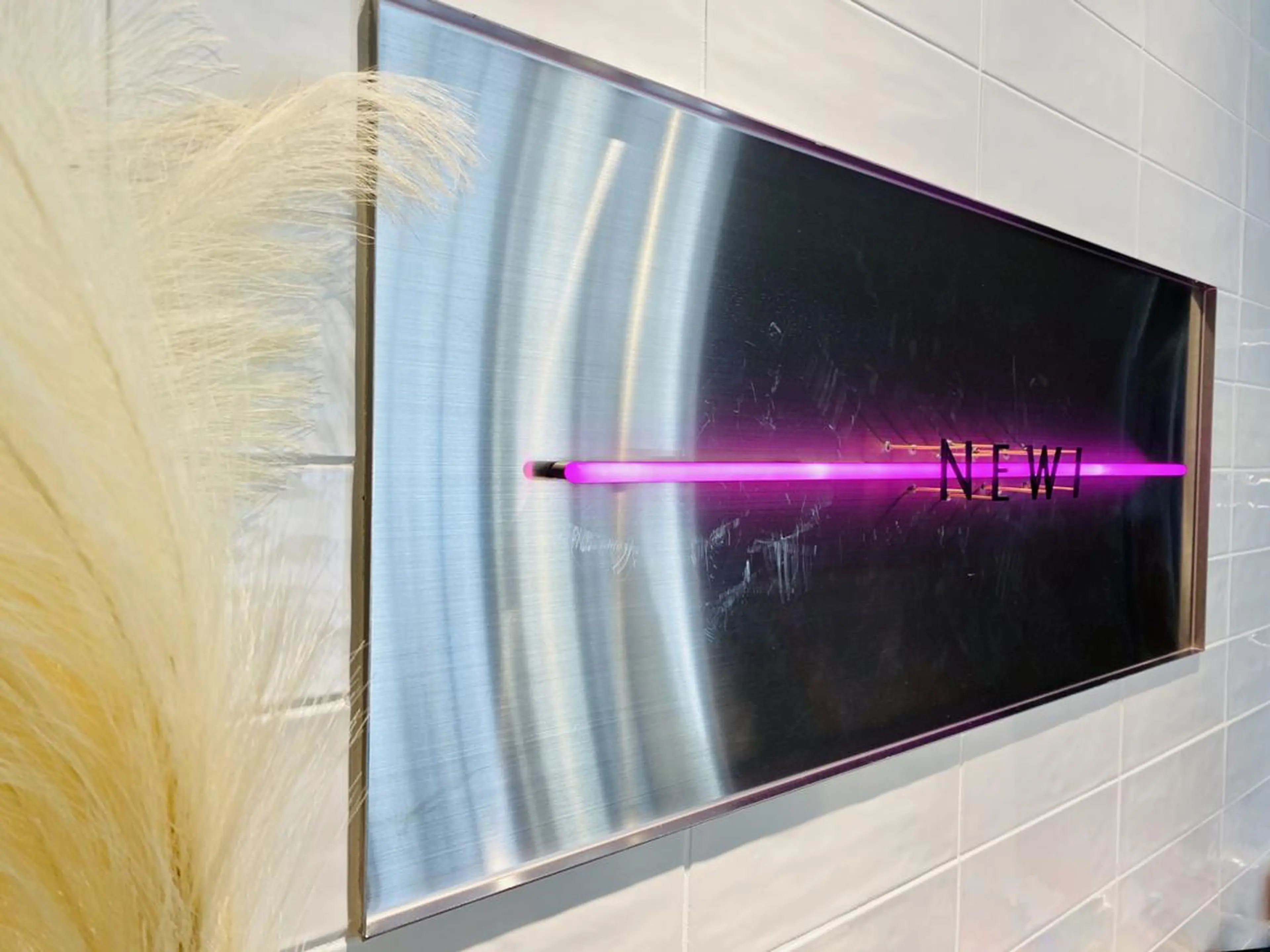 ミディアム カラー パーマ アディクシーカラー ケアカラー 髪質改善 トリートメント ストレートパーマ カット ヘアカラー トリートメント ヘアケア特化型サロン newi 梅田のヘアスタイル