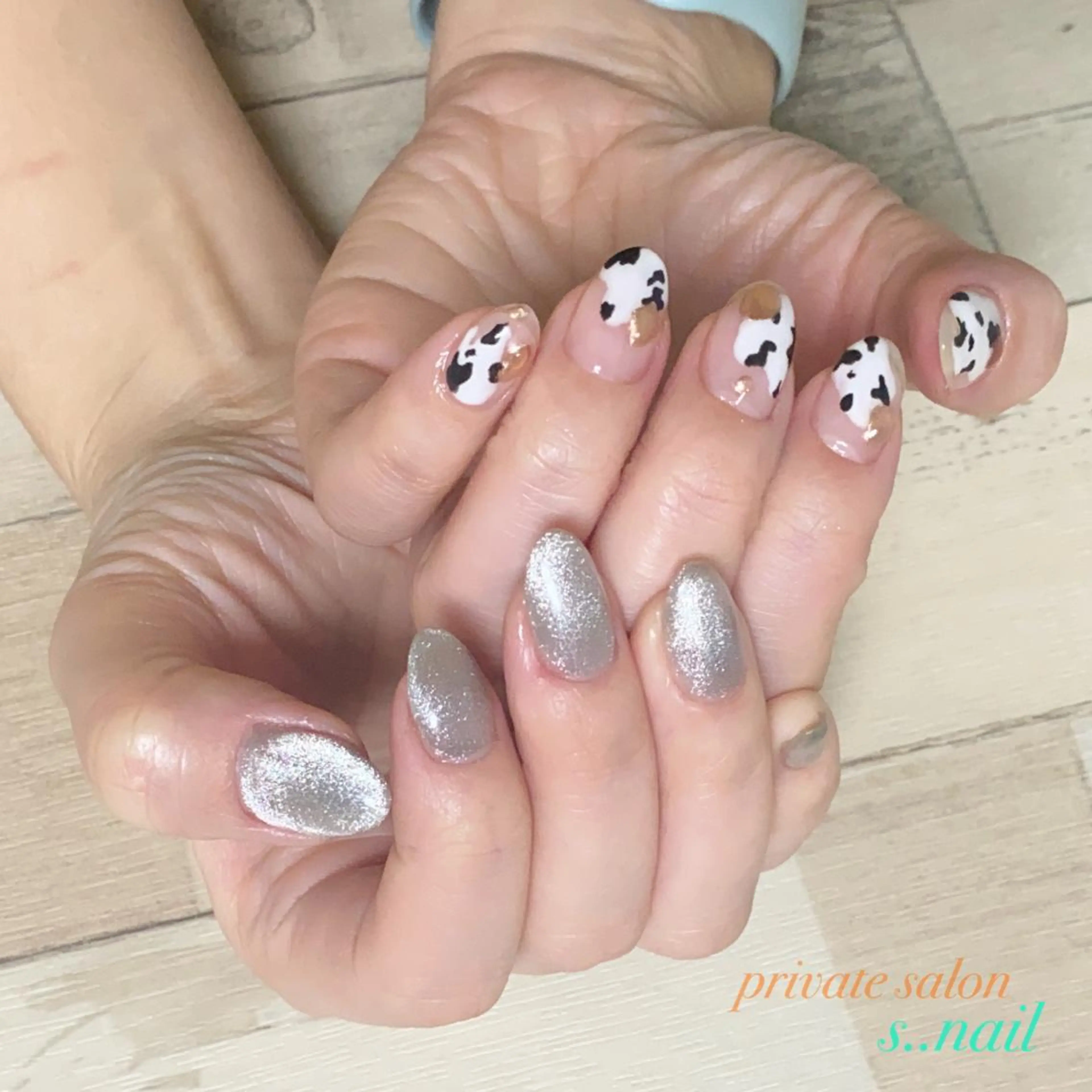 ネイル ワンカラーネイル シルバー ハンドネイル フットネイル s..nail / MORITAのネイルデザイン