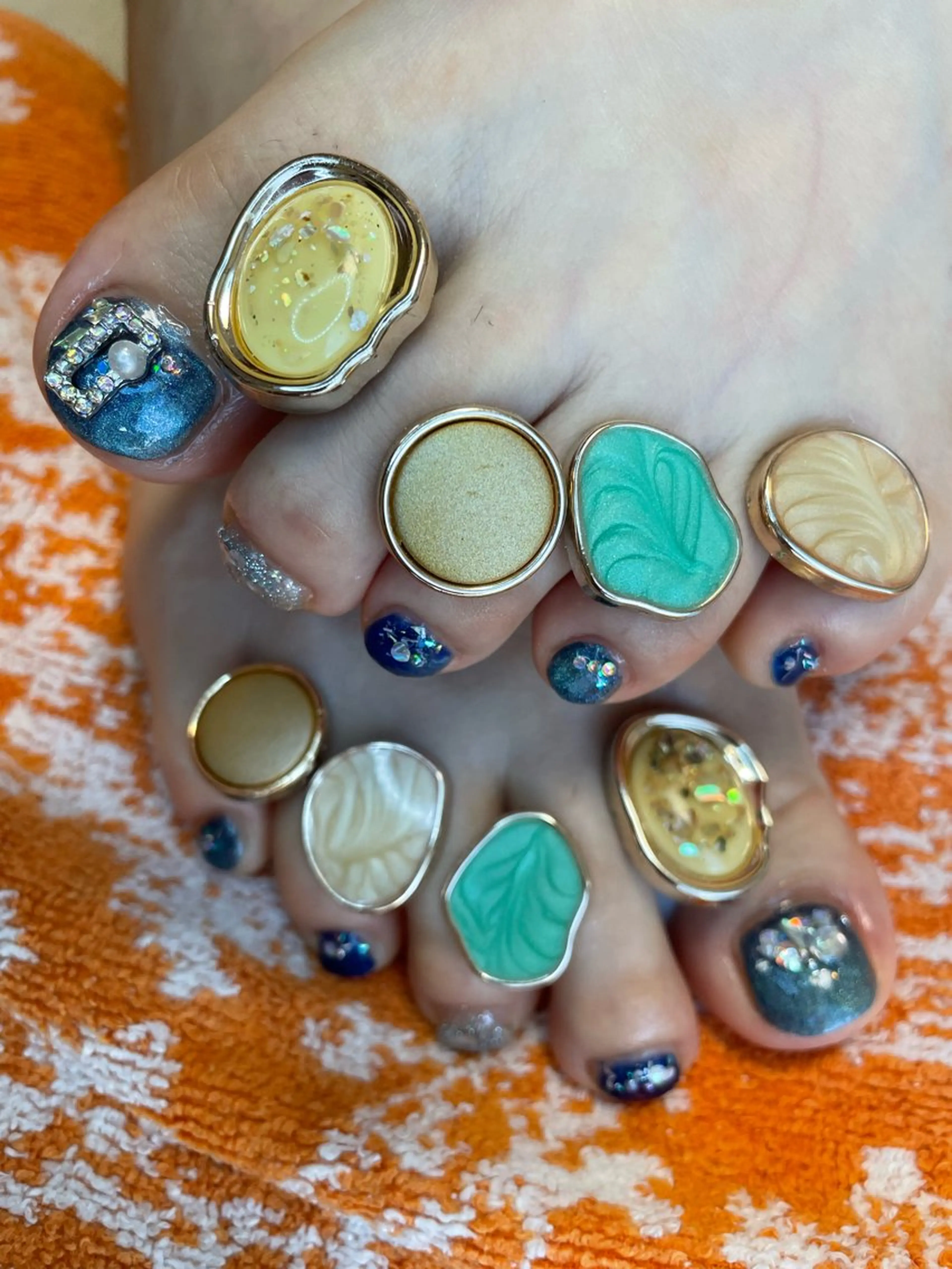 ネイル オーロラネイル ブルー フラッシュネイル フットネイル ジェルネイル NAIL★M 真紀のネイルデザイン