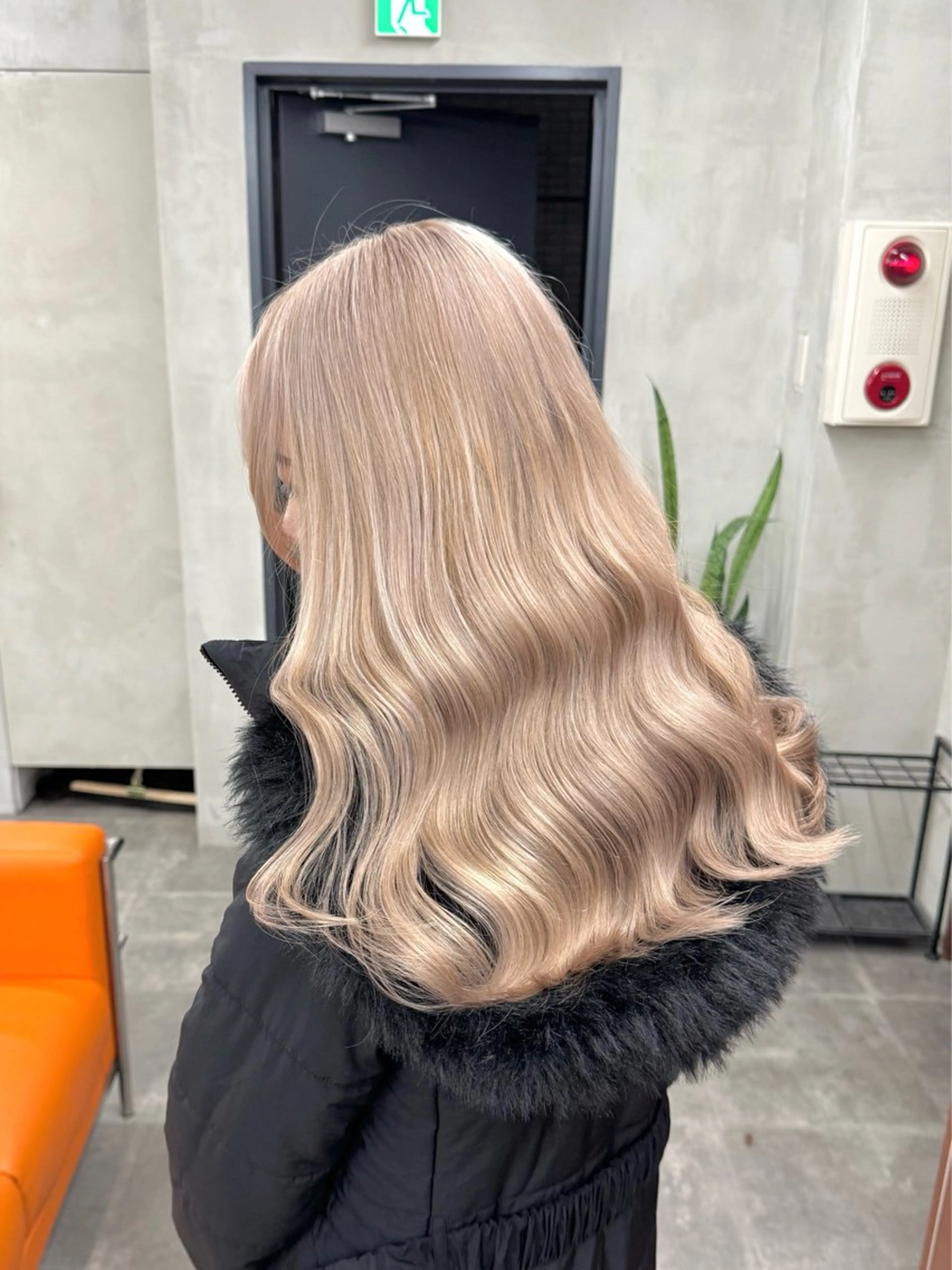 ロング カラー カット ヘアカラー トリートメント nico TOKYO 渋谷所属・ブリーチ　ハイトーン 特化🌈フジタハルキのヘアスタイル