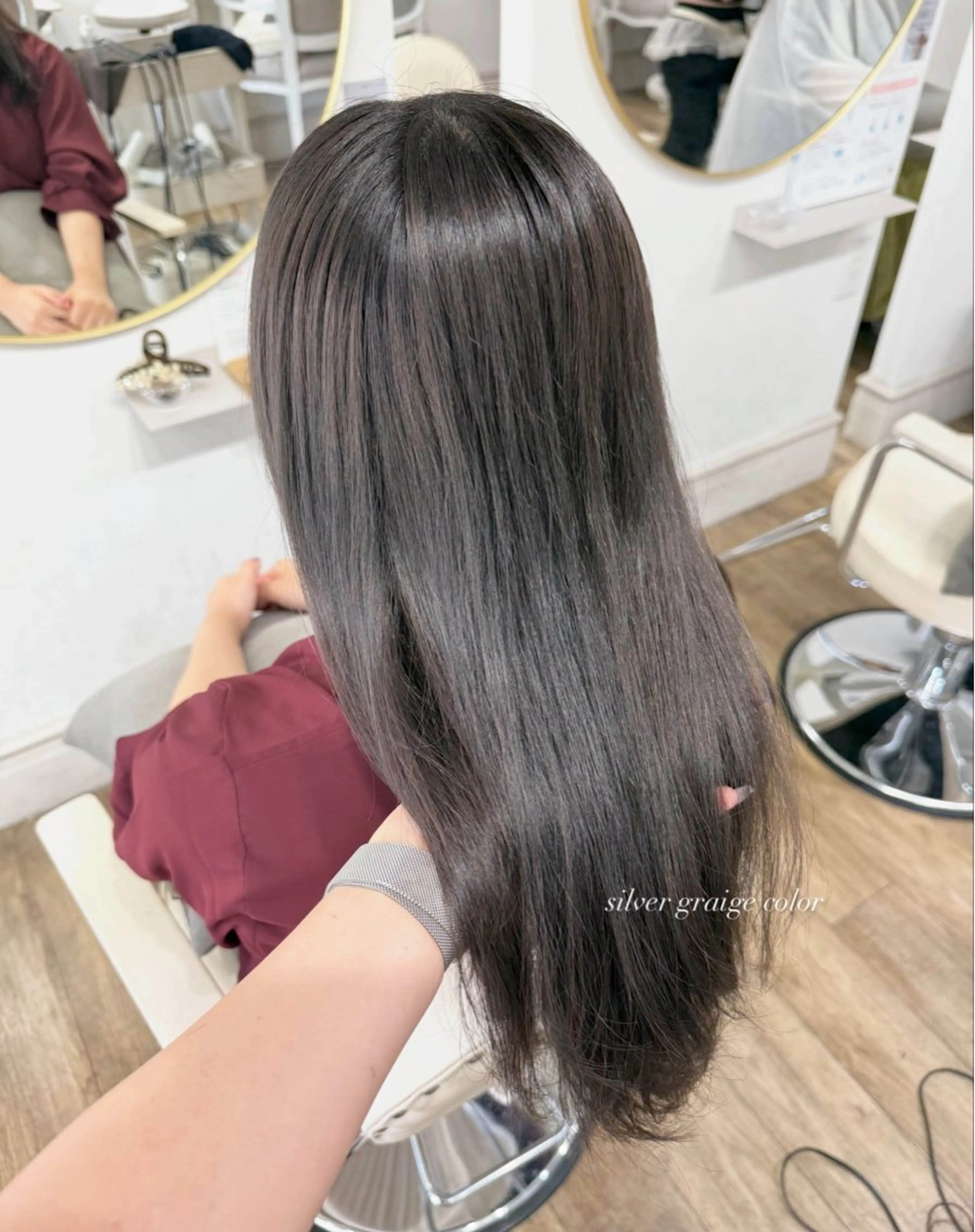 ロング カラー グレージュ シルバー シルバーグレージュ ヘアカラー トリートメント Risa🐈‍⬛/ グレージュ/透明感のヘアスタイル