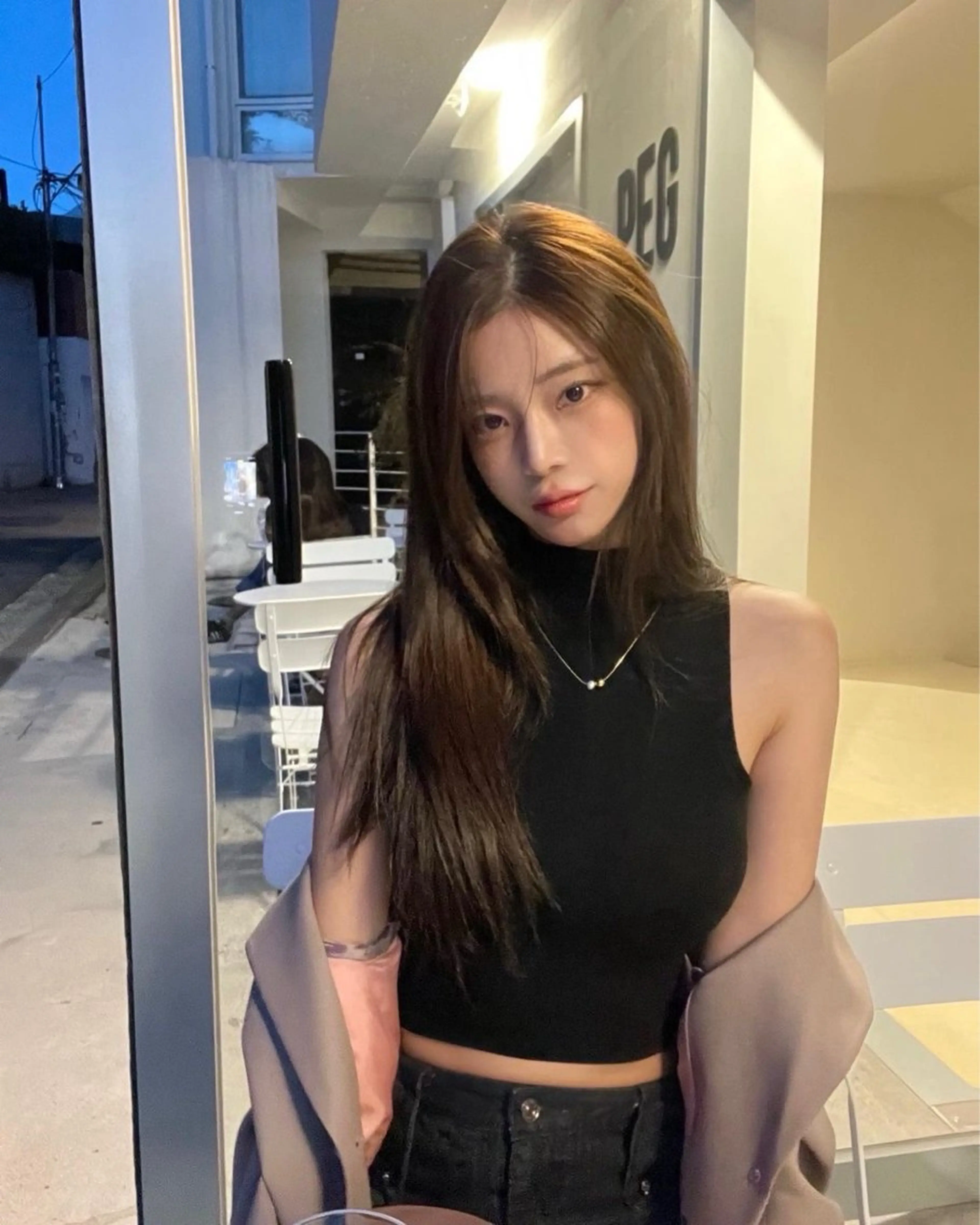 ロング カラー カット ヘアカラー トリートメント 莉乃/縮毛矯正/髪質 改善/艶カラーのヘアスタイル