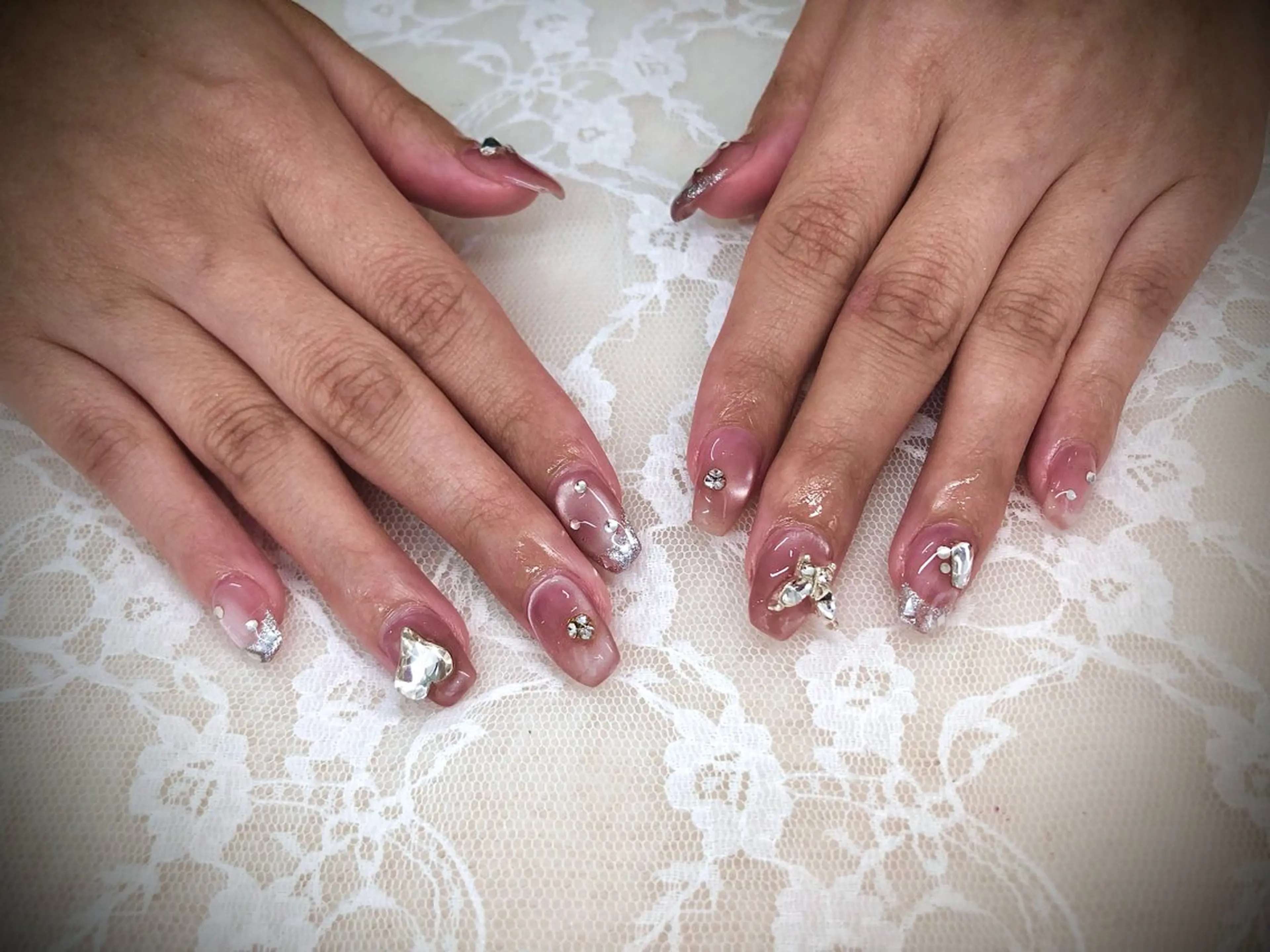 ネイル フレンチネイル マグネットネイル ストーンネイル ワンホンネイル ハンドネイル ハンドケア Epokku ネイルサロンのネイルデザイン