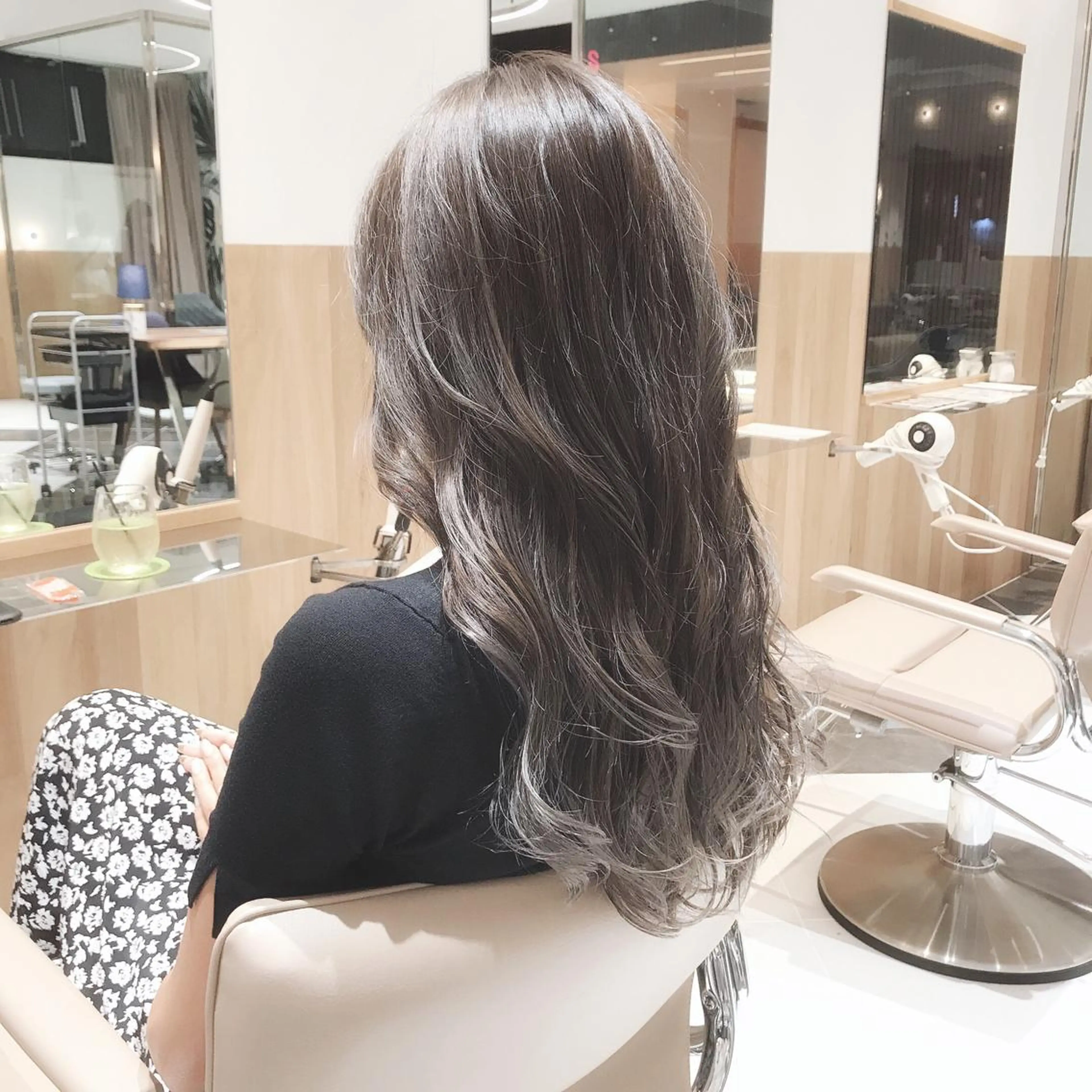 ロング カラー グレージュ ボブ/ハイトーン 立川loose 下田のヘアスタイル