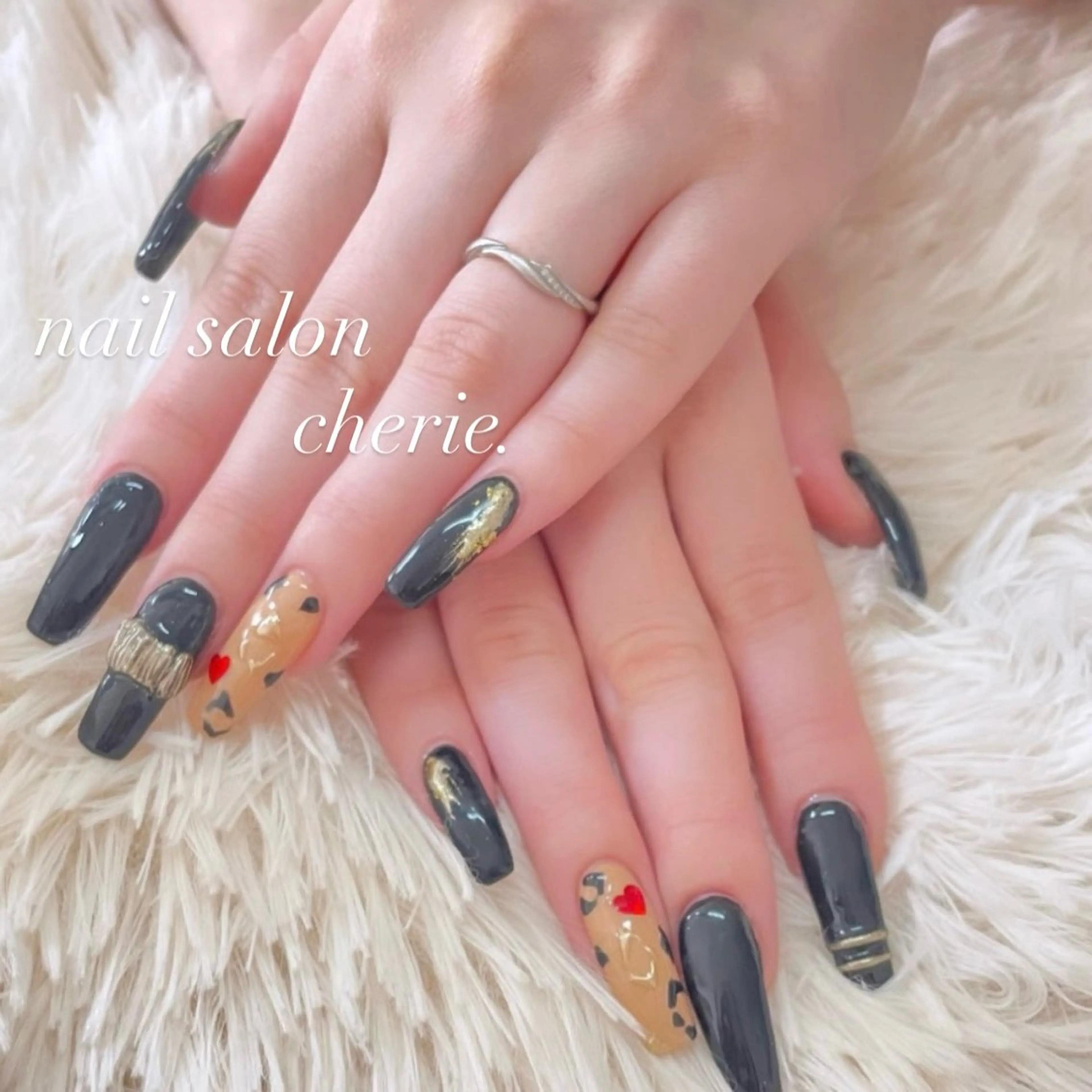 ネイル アニマル柄 ロングネイル ハンドネイル nail salon cherieのネイルデザイン