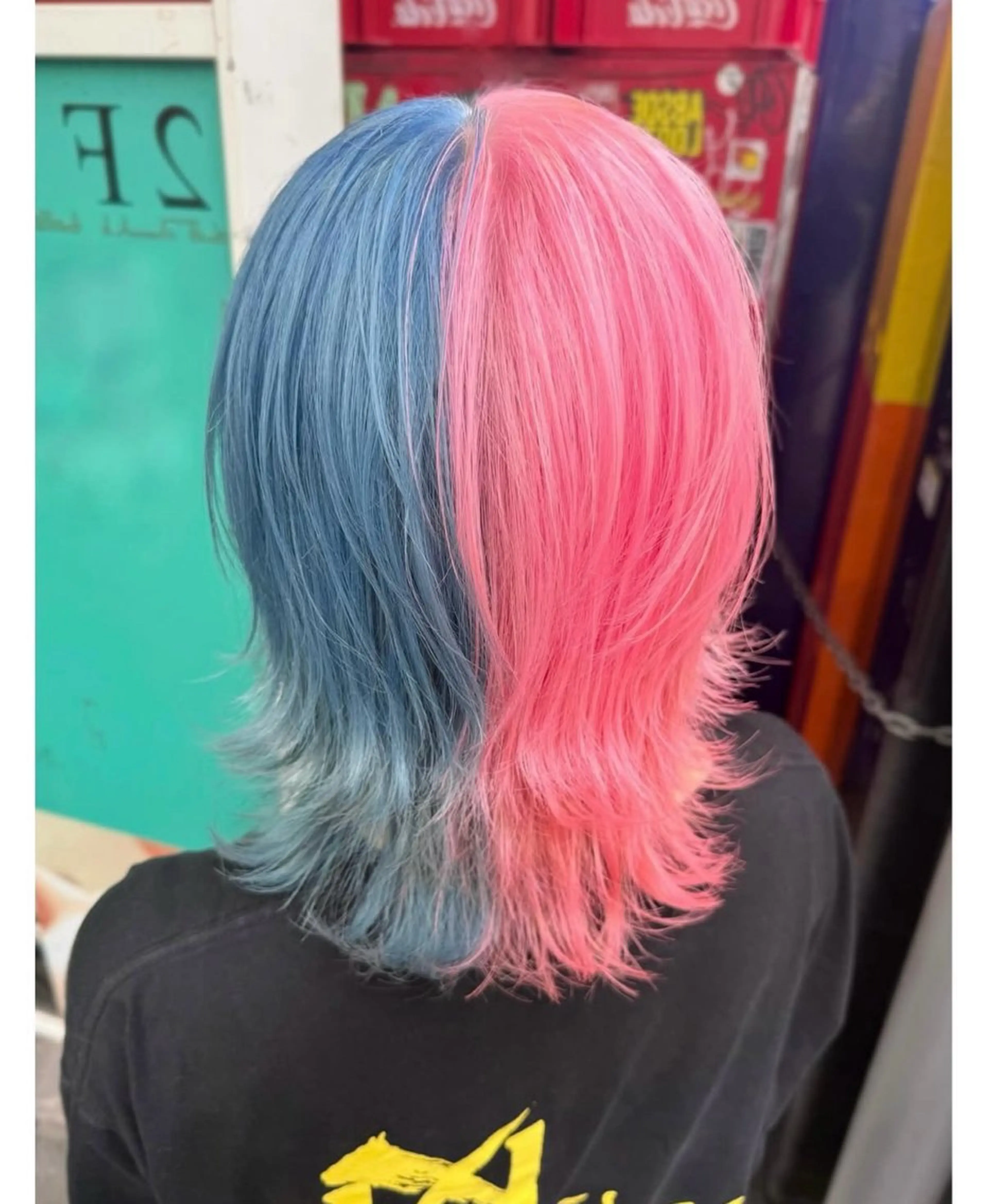 ショート カラー ブルーカラー ピンクカラー ヘアカラー GARU-ガル-所属・TSUNO🦖 派手髪/オタク美容師のヘアスタイル