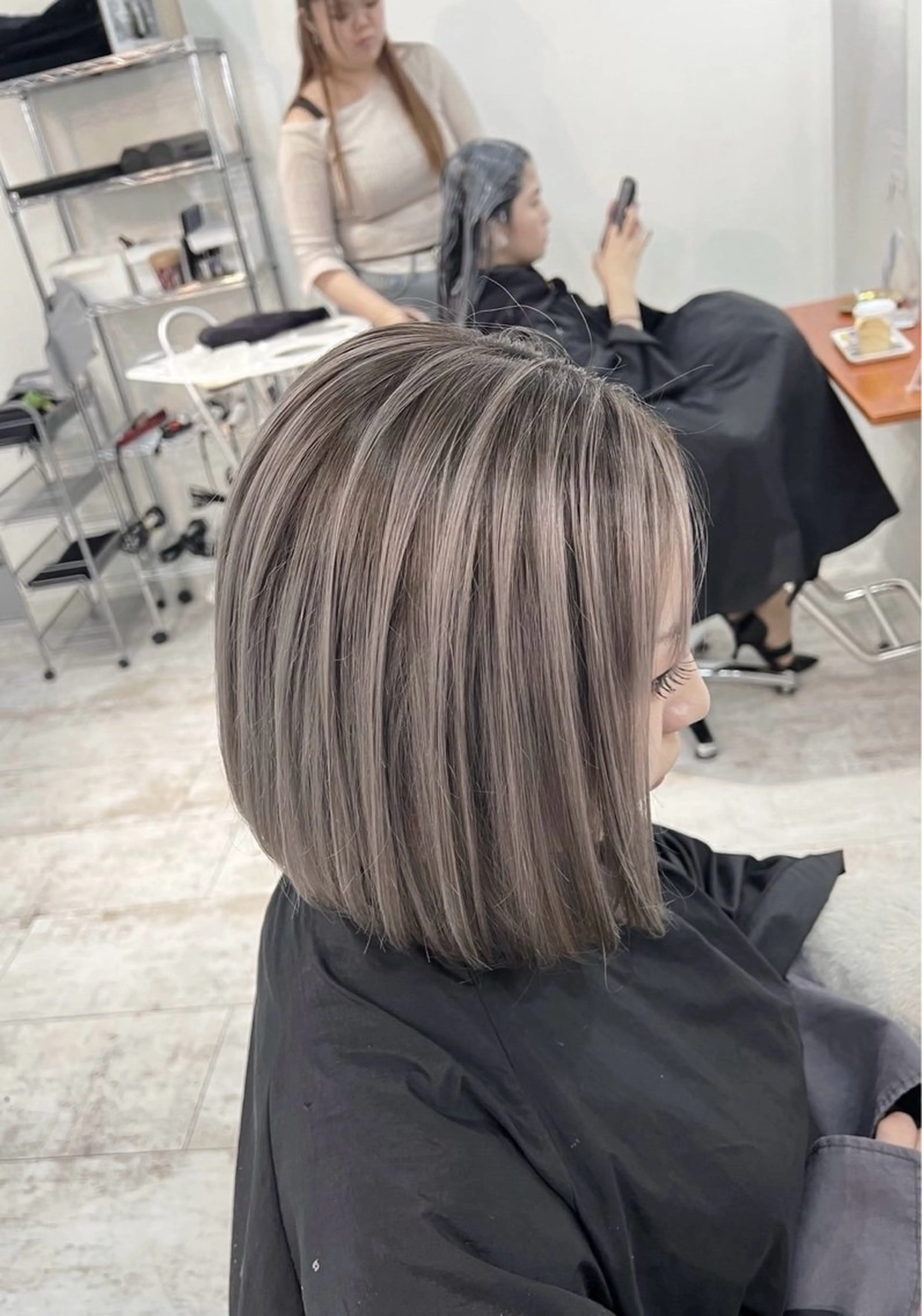 ショート カラー バレイヤージュ グレージュ レイヤーカット ヘアカラー トリートメント ROBIN所属・指名数No.1 /NAOYAのヘアスタイル